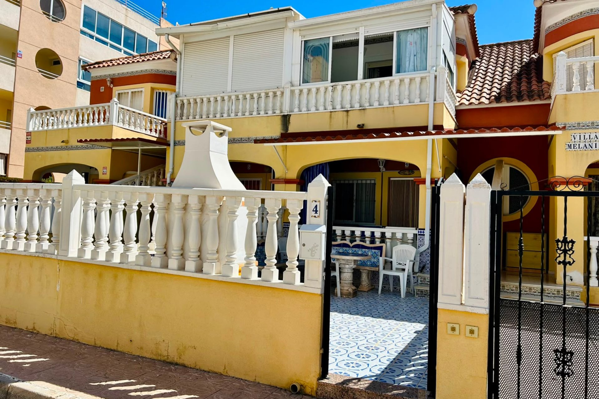 Wiederverkauf - Stadthaus -
Torrevieja - Costa Blanca