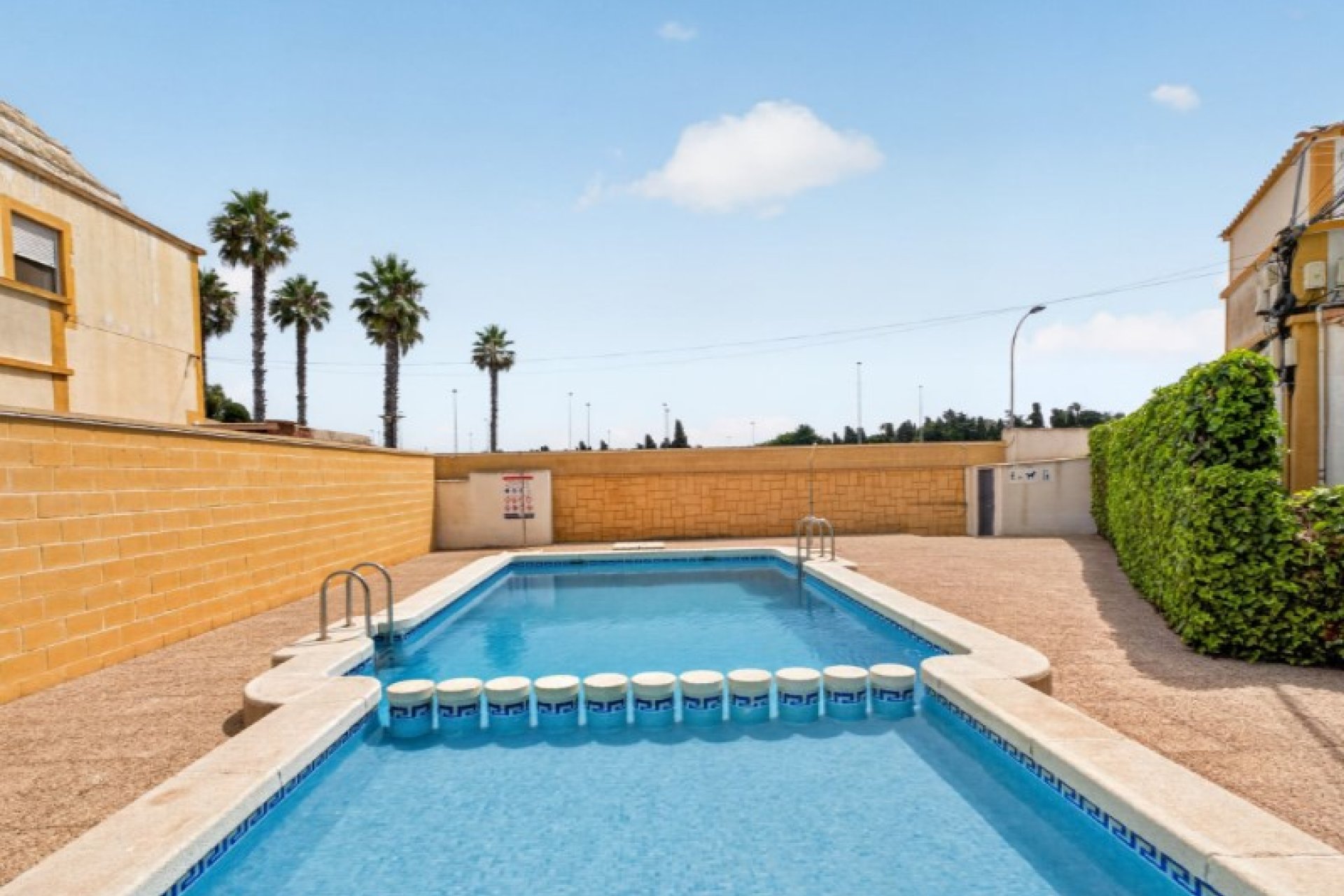 Wiederverkauf - Stadthaus -
Torrevieja - Costa Blanca
