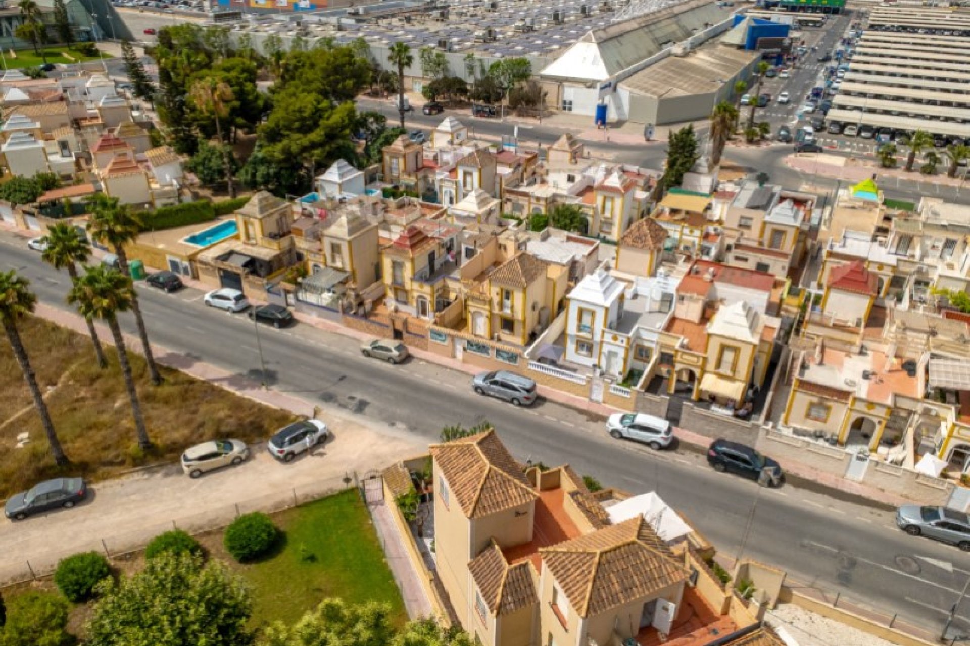 Wiederverkauf - Stadthaus -
Torrevieja - Costa Blanca
