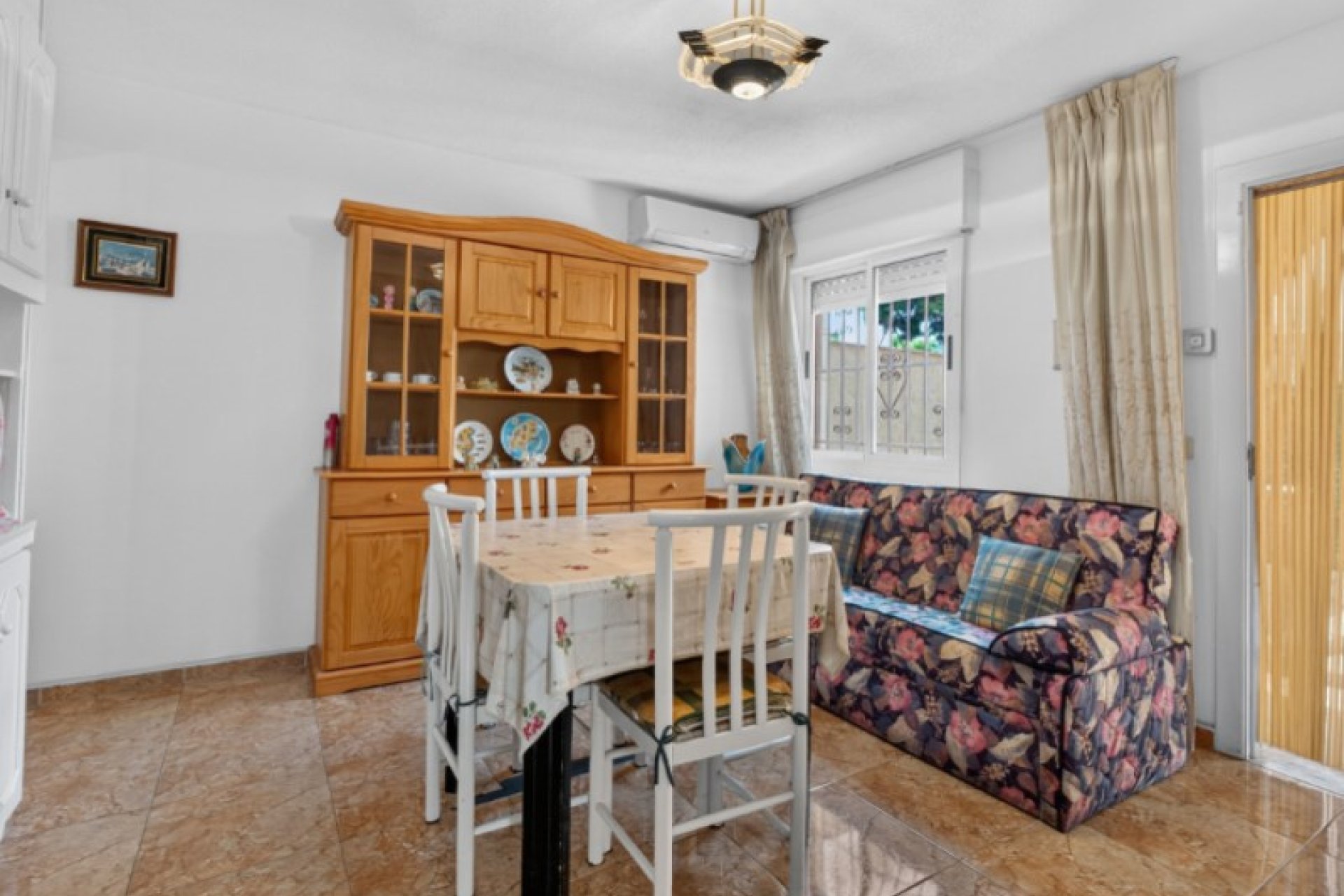 Wiederverkauf - Stadthaus -
Torrevieja - Costa Blanca