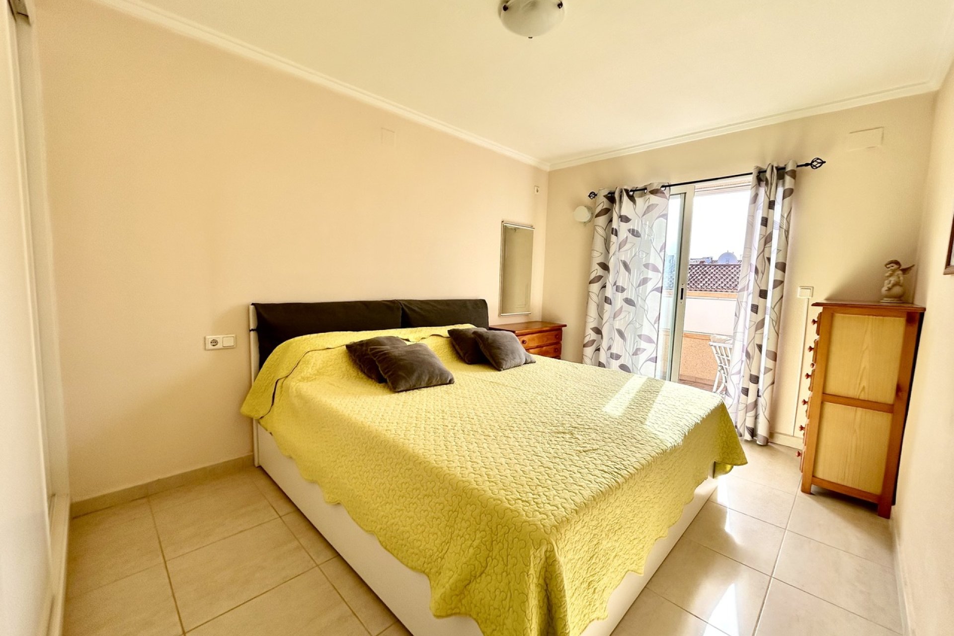 Wiederverkauf - Stadthaus -
Torrevieja - Costa Blanca