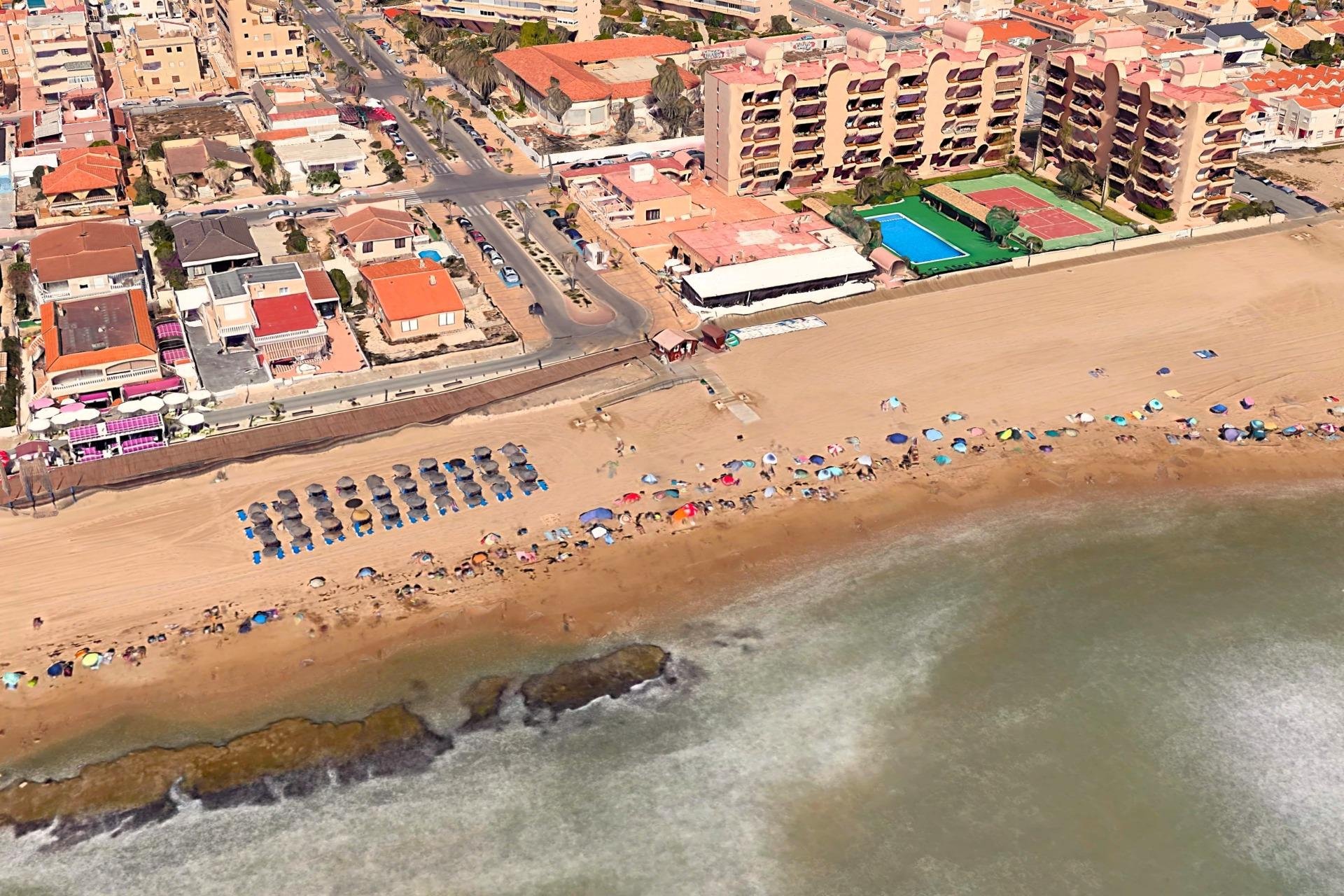 Wiederverkauf - Stadthaus -
Torrevieja - La Mata