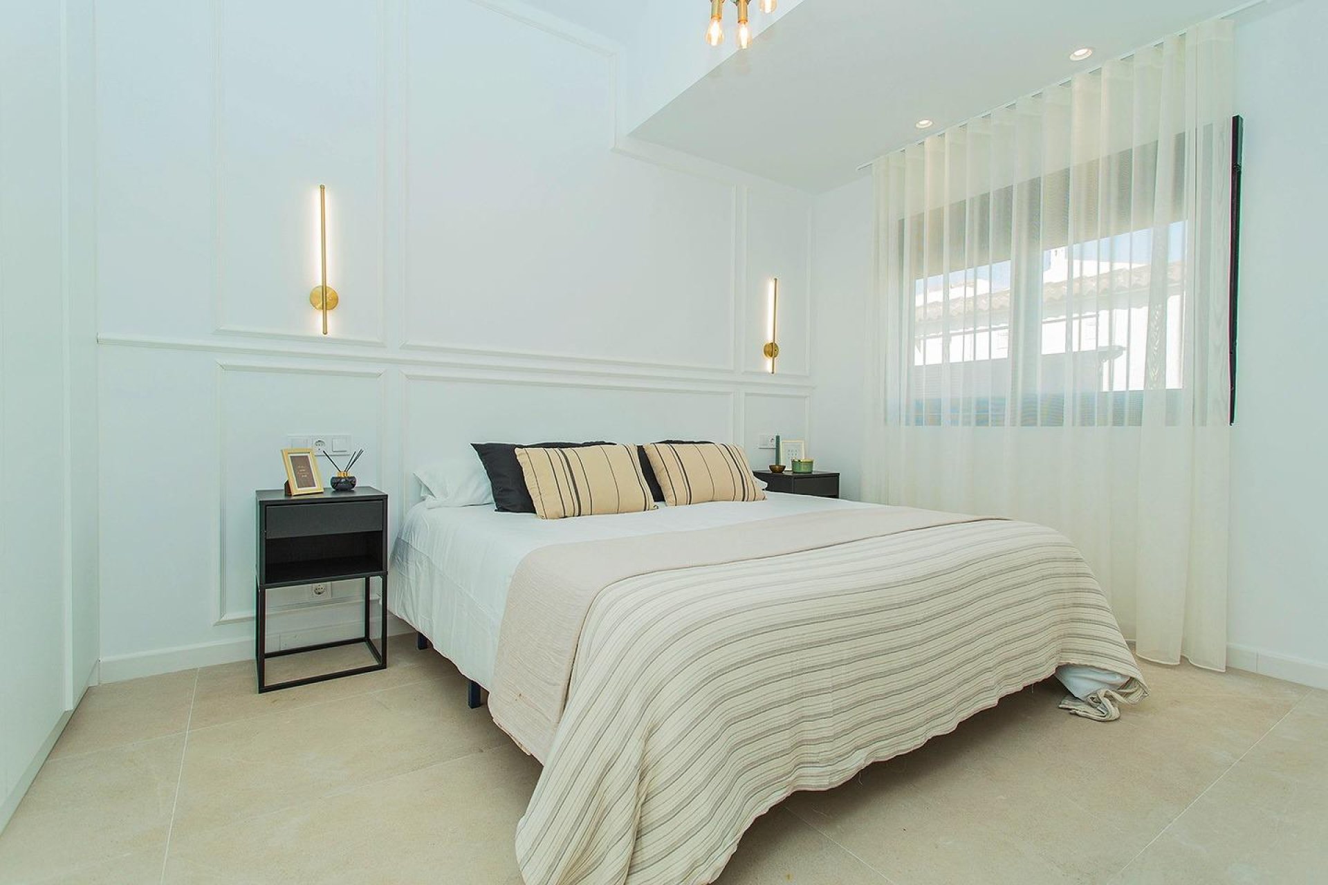 Wiederverkauf - Stadthaus -
Torrevieja - La Siesta