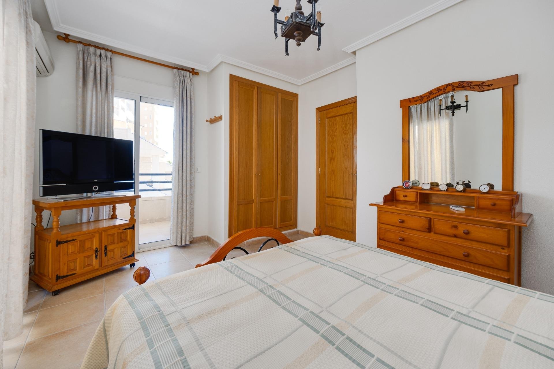 Wiederverkauf - Stadthaus -
Torrevieja - La Veleta