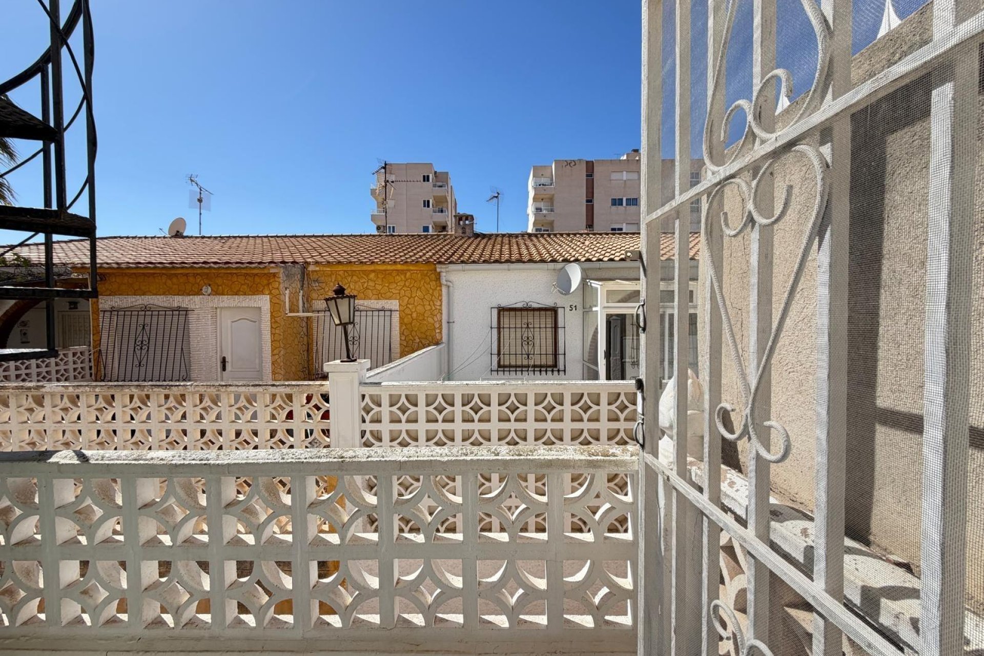 Wiederverkauf - Stadthaus -
Torrevieja - Nueva Torrevieja