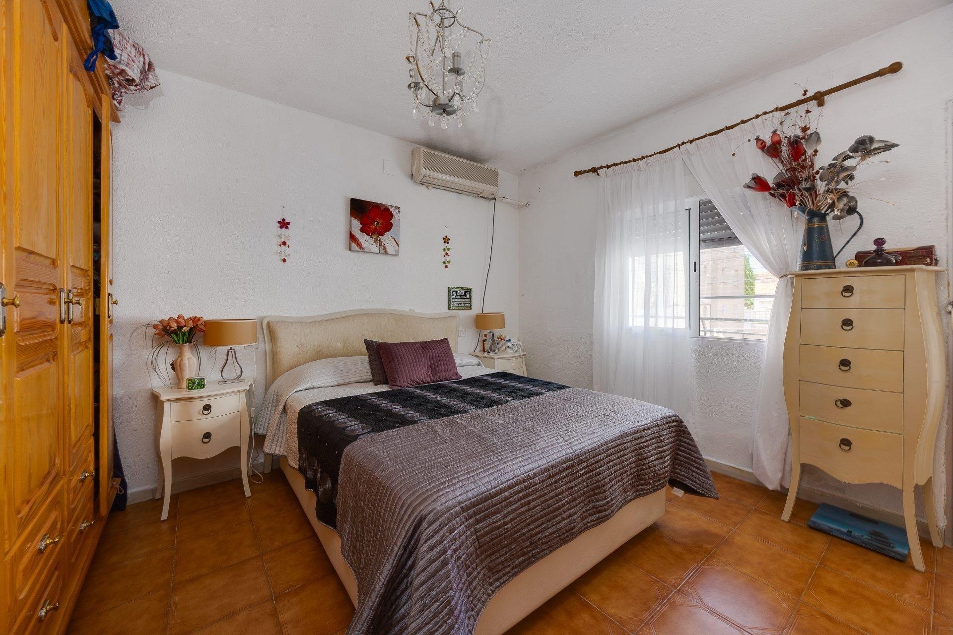 Wiederverkauf - Stadthaus -
Torrevieja - Nueva Torrevieja