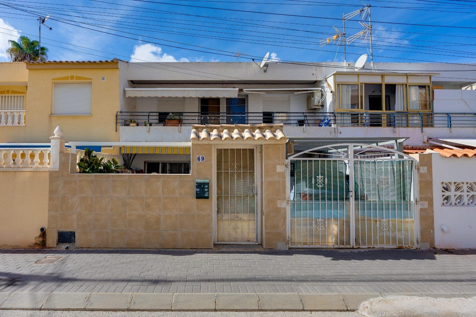 Wiederverkauf - Stadthaus -
Torrevieja - Nueva Torrevieja
