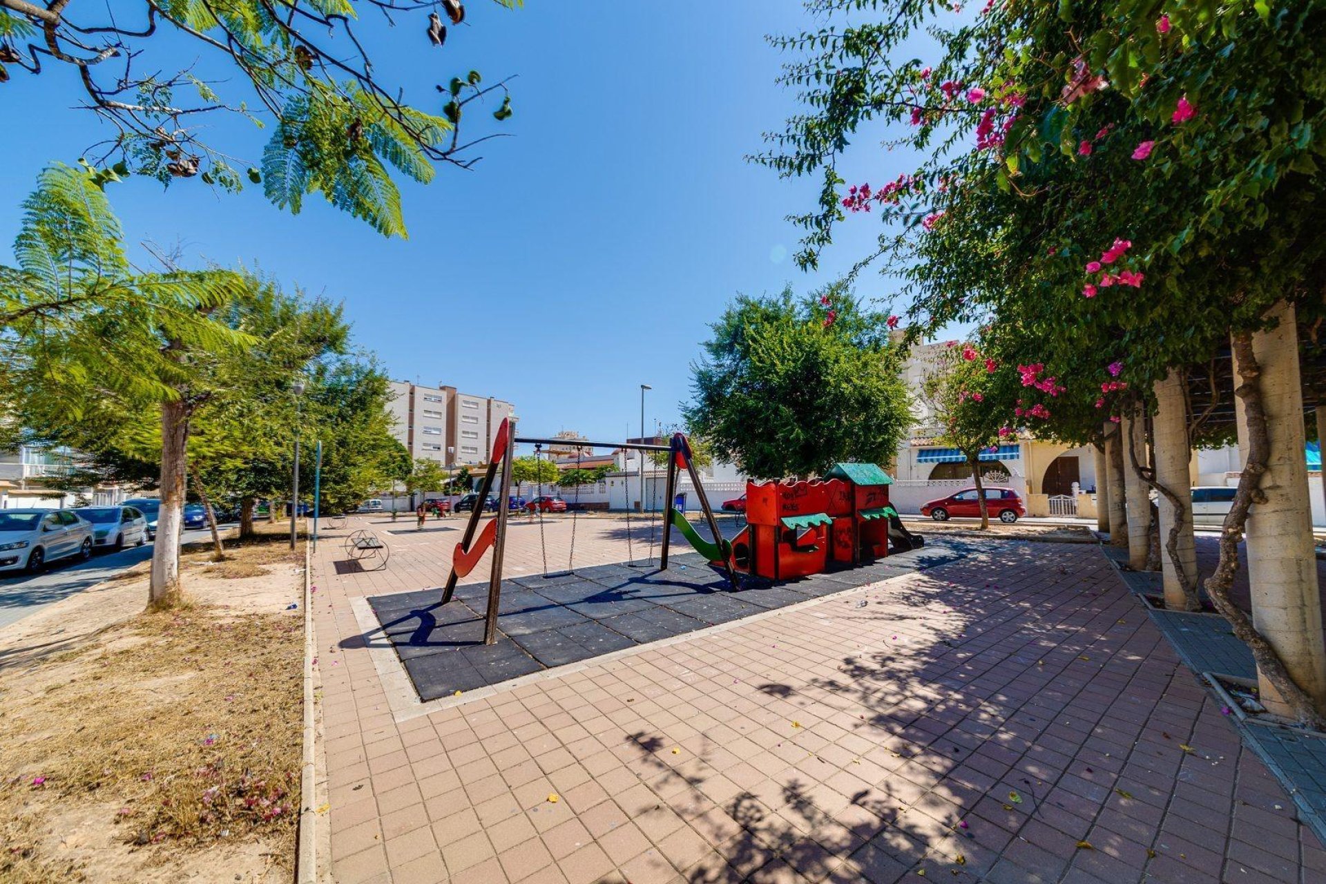 Wiederverkauf - Stadthaus -
Torrevieja - Nueva Torrevieja