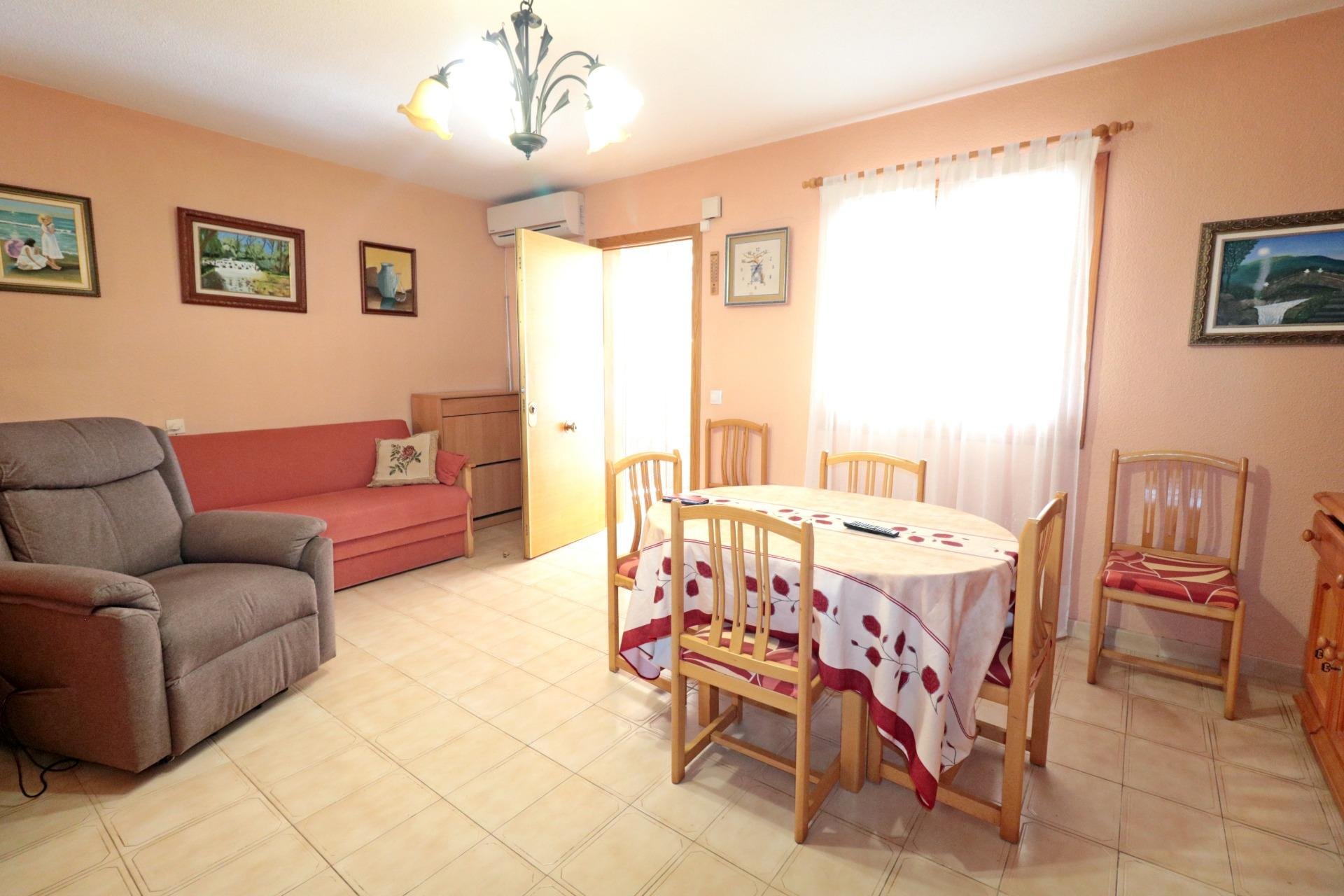 Wiederverkauf - Stadthaus -
Torrevieja - Playa De Los Naufragos
