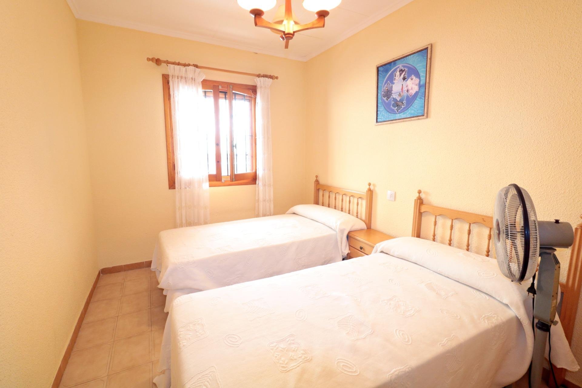 Wiederverkauf - Stadthaus -
Torrevieja - Playa De Los Naufragos