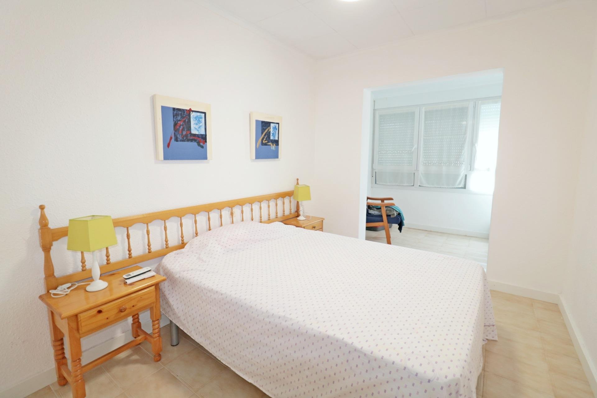 Wiederverkauf - Stadthaus -
Torrevieja - Playa De Los Naufragos