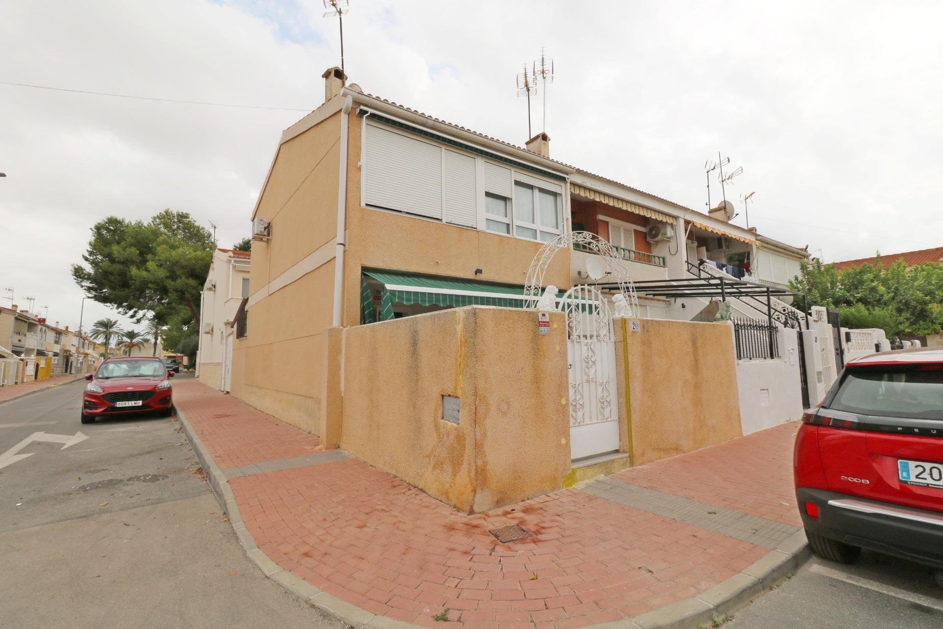 Wiederverkauf - Stadthaus -
Torrevieja - Playa De Los Naufragos