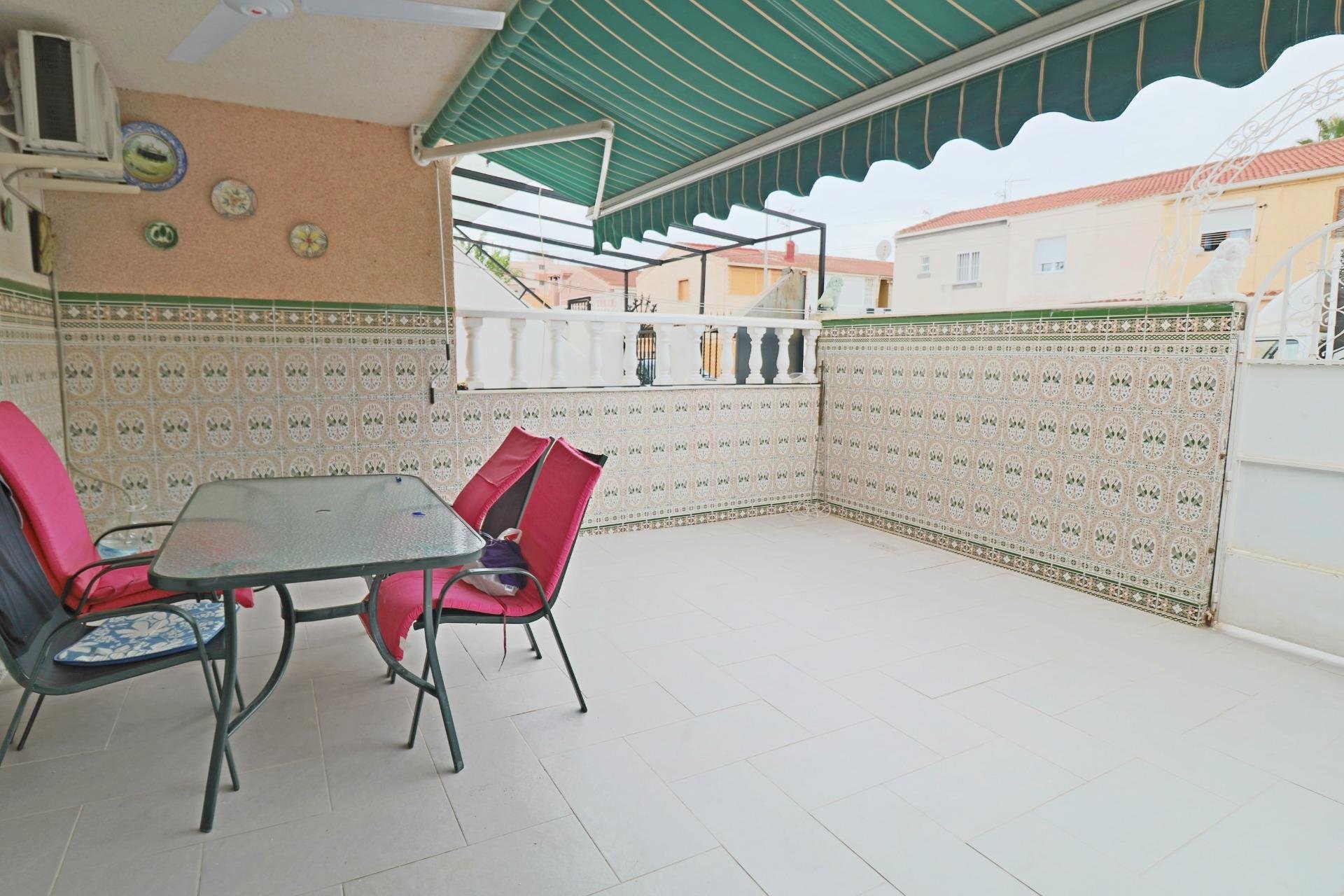 Wiederverkauf - Stadthaus -
Torrevieja - Playa De Los Naufragos