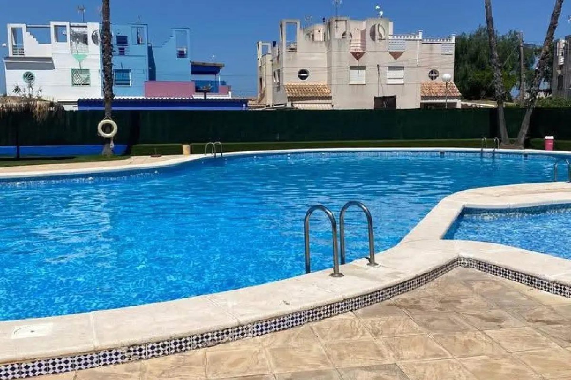 Wiederverkauf - Stadthaus -
Torrevieja - Torretas