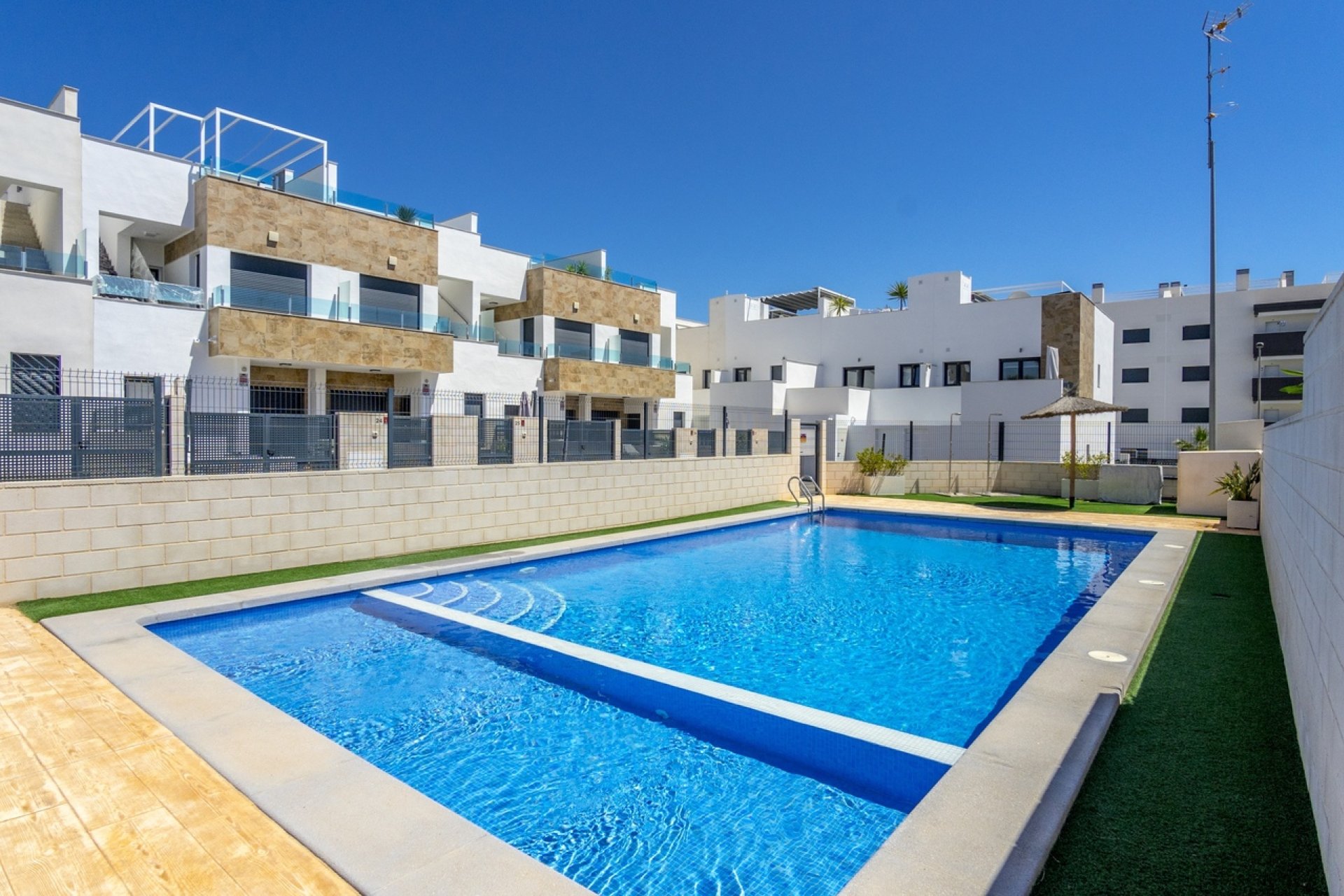 Wiederverkauf - Stadthaus -
Villamartin - Costa Blanca