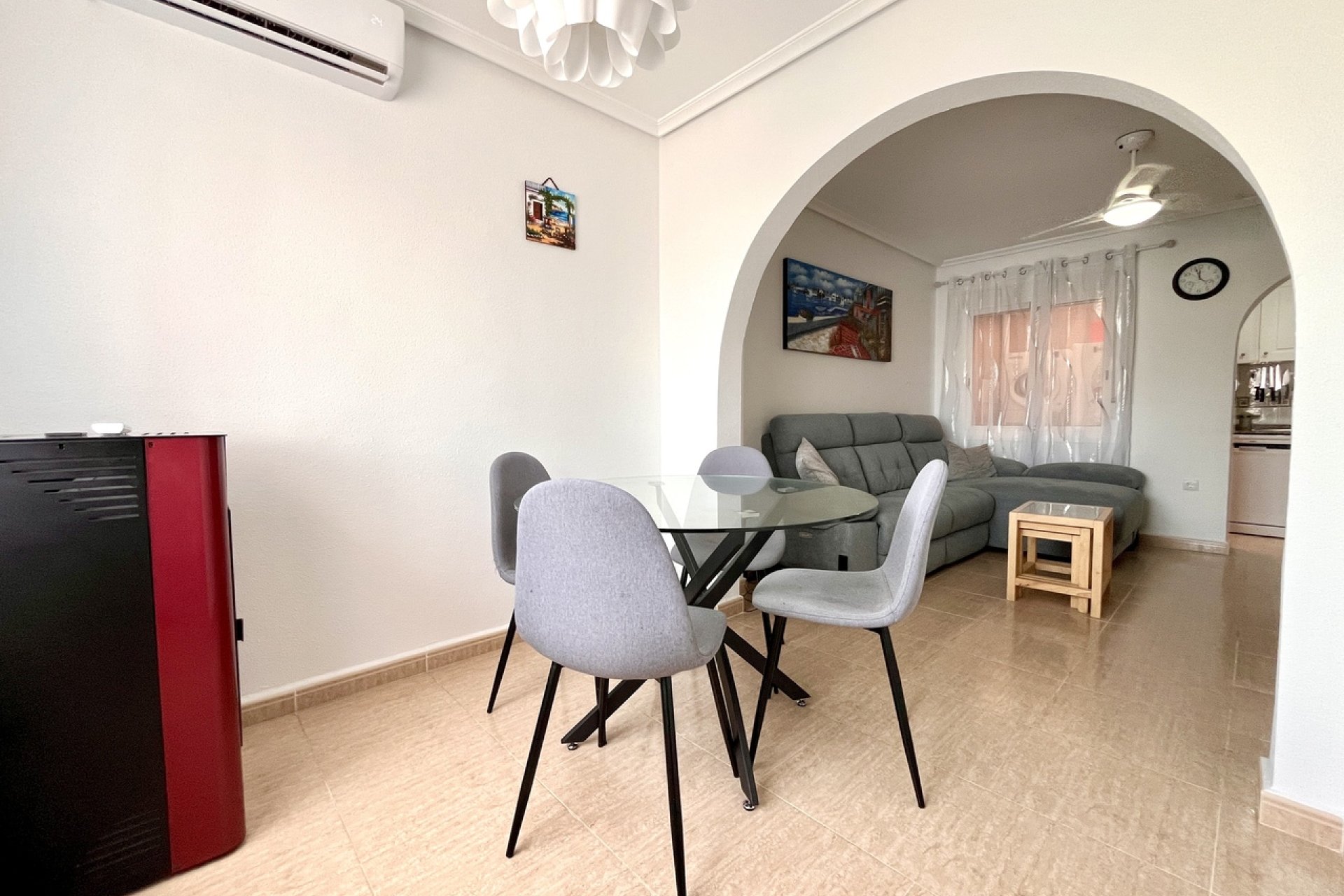 Wiederverkauf - Town House -
Avileses - Inland