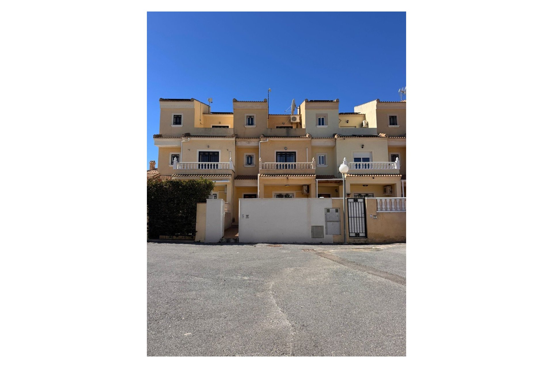 Wiederverkauf - Town House -
Campoamor - Costa Blanca