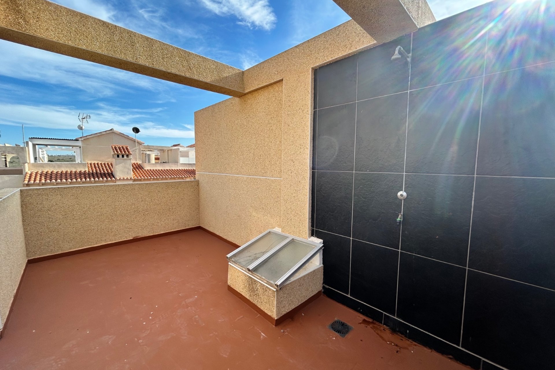 Wiederverkauf - Town House -
El Chaparral - Inland