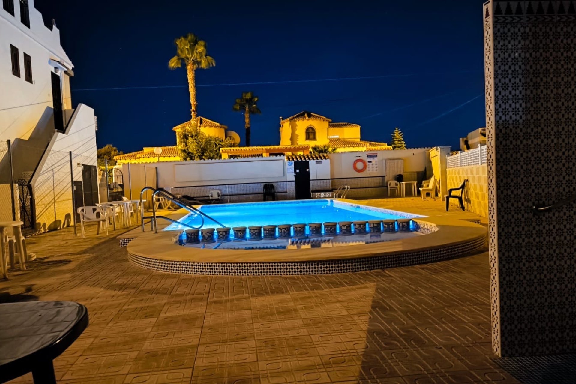 Wiederverkauf - Town House -
El Chaparral - Inland