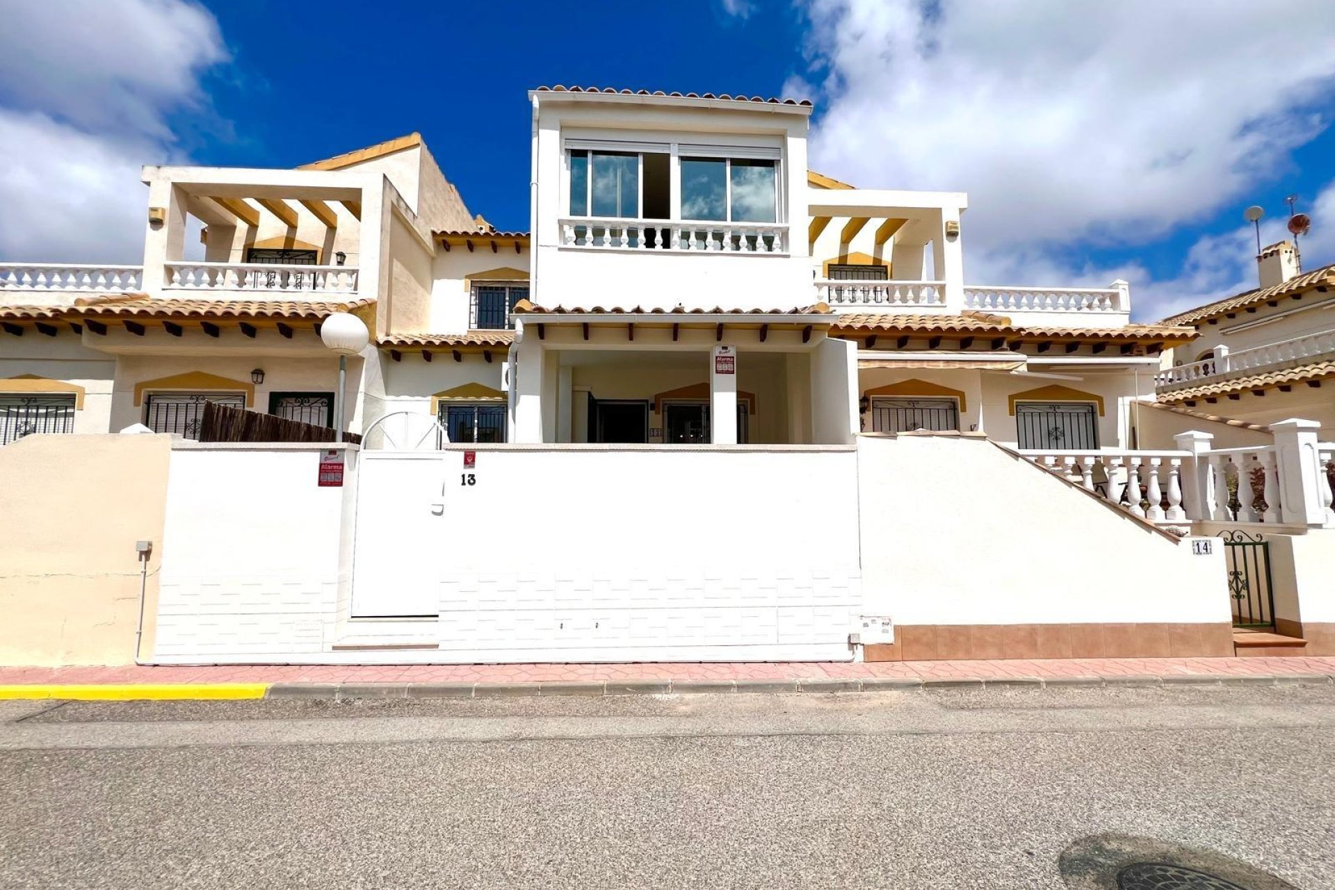 Wiederverkauf - Town House -
Orihuela - Urbanización Perla Del Mar