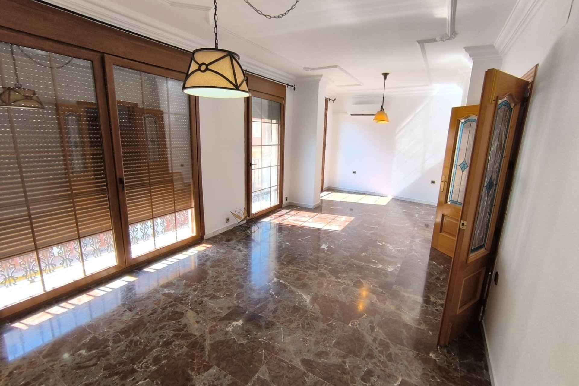 Wiederverkauf - Town House -
Sax - Inland