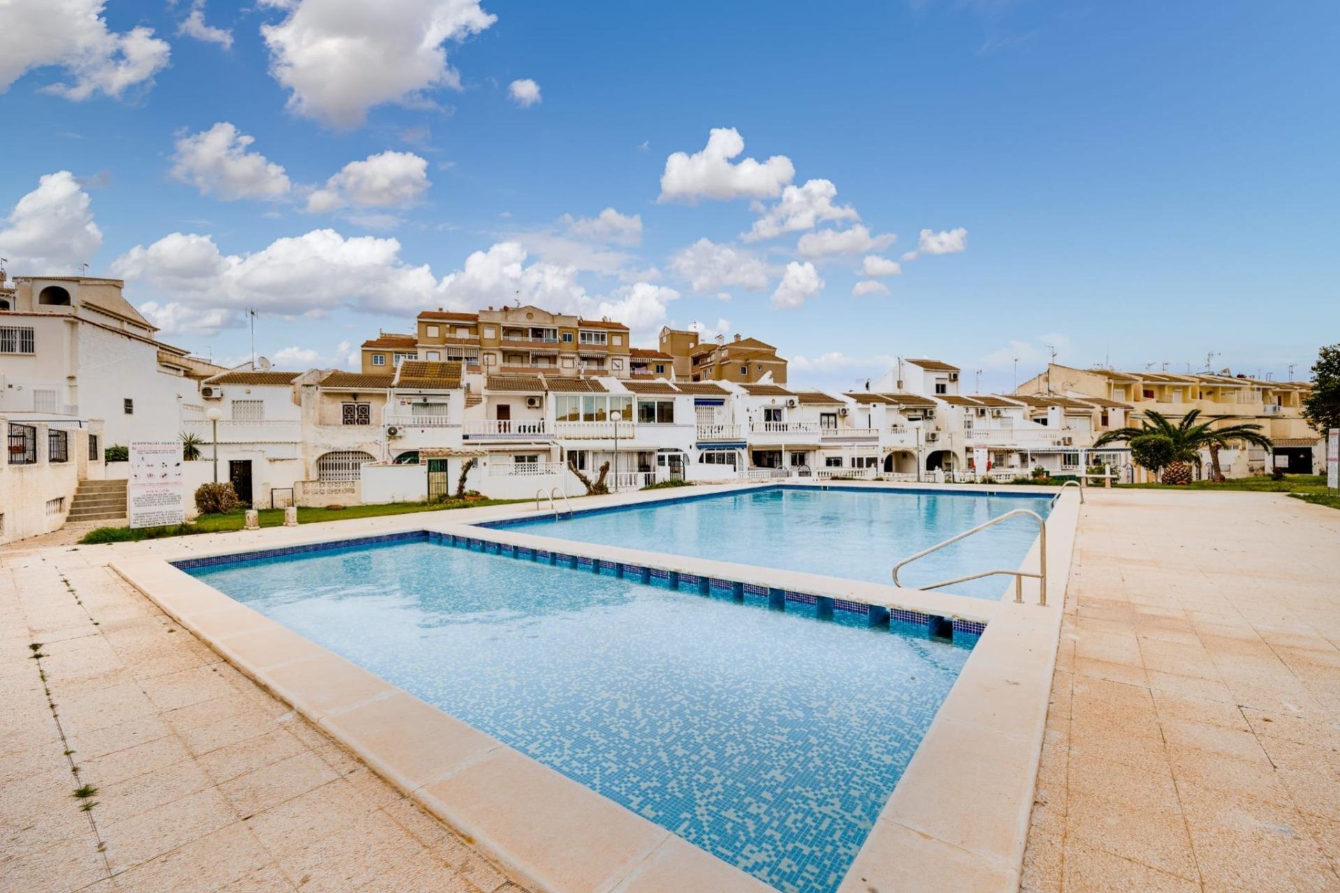 Wiederverkauf - Town House -
Torrevieja - Calas Blanca