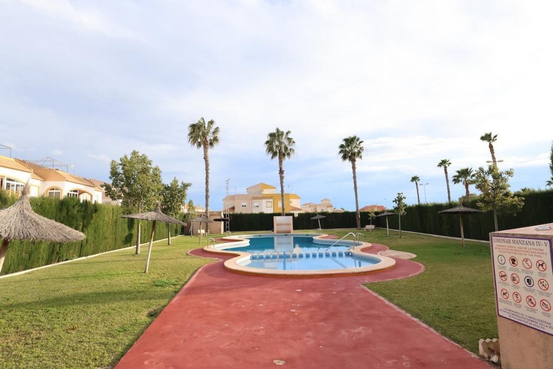 Wiederverkauf - Town House -
Torrevieja - Costa Blanca