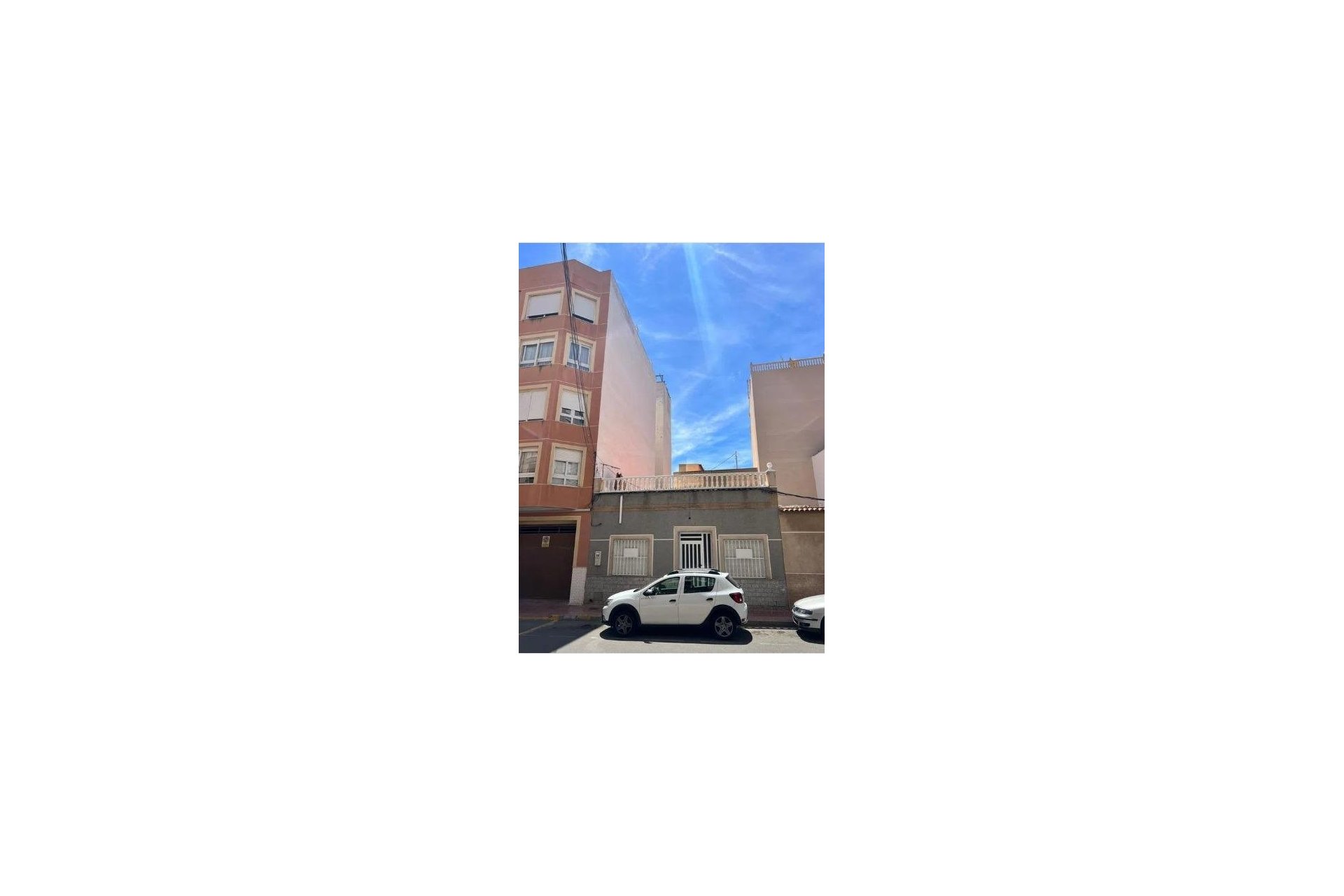 Wiederverkauf - Town House -
Torrevieja - Estacion De Autobuses