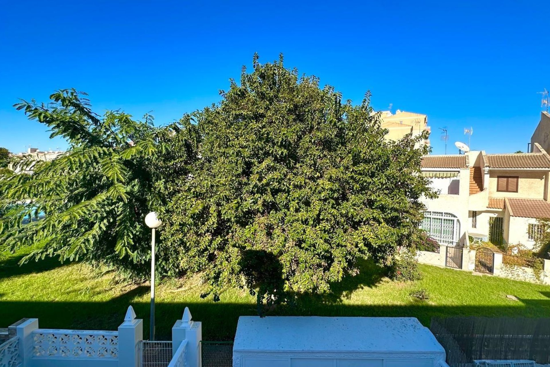 Wiederverkauf - Town House -
Torrevieja - Estacion De Autobuses