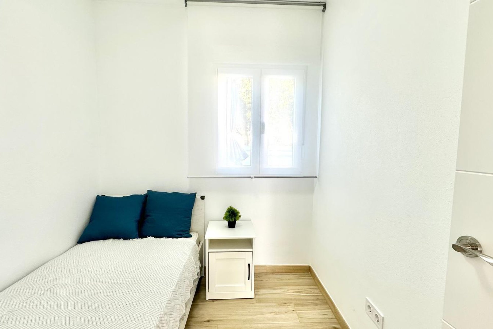 Wiederverkauf - Town House -
Torrevieja - Estacion De Autobuses