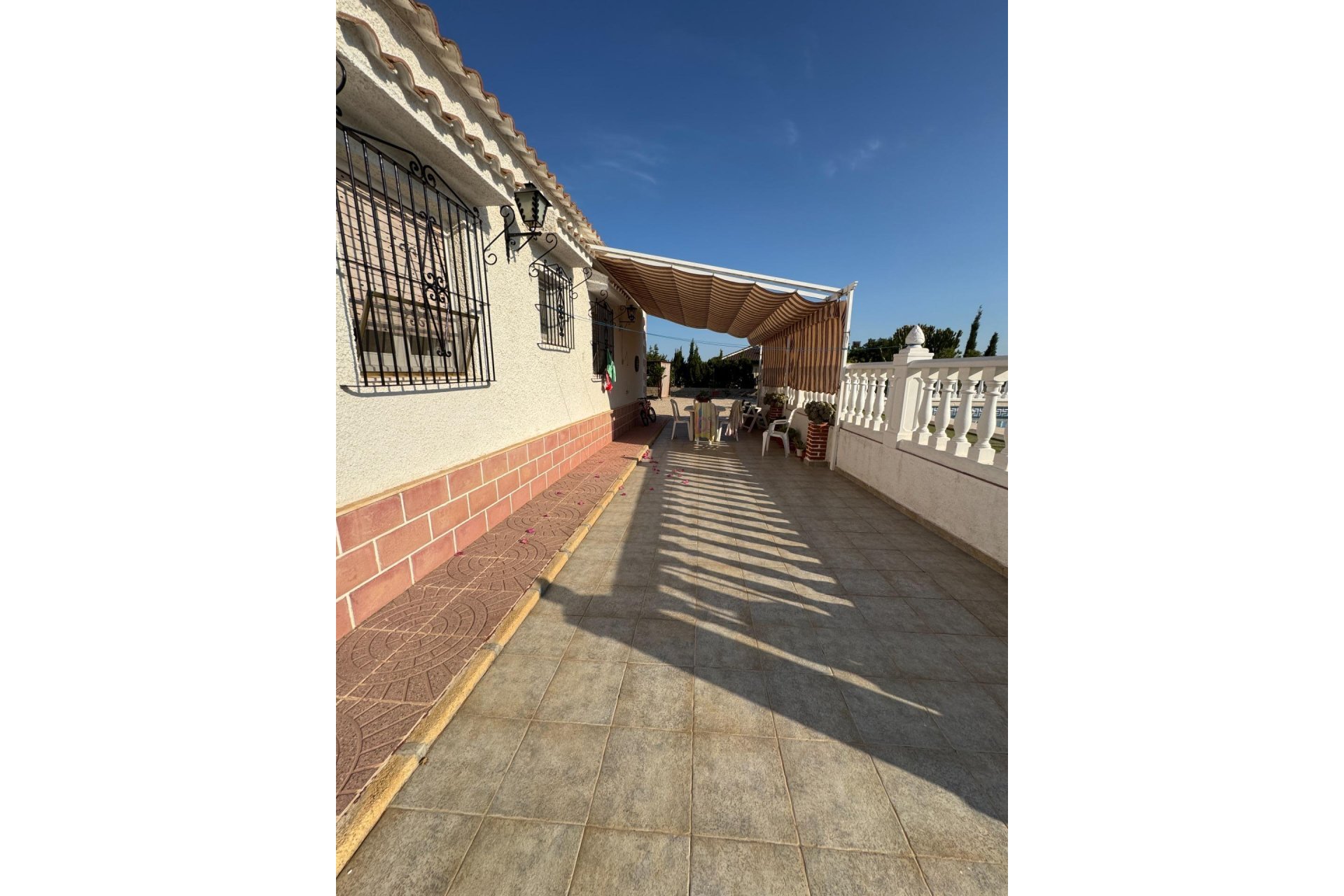 Wiederverkauf - Villa -
Albatera - Partida Lomas