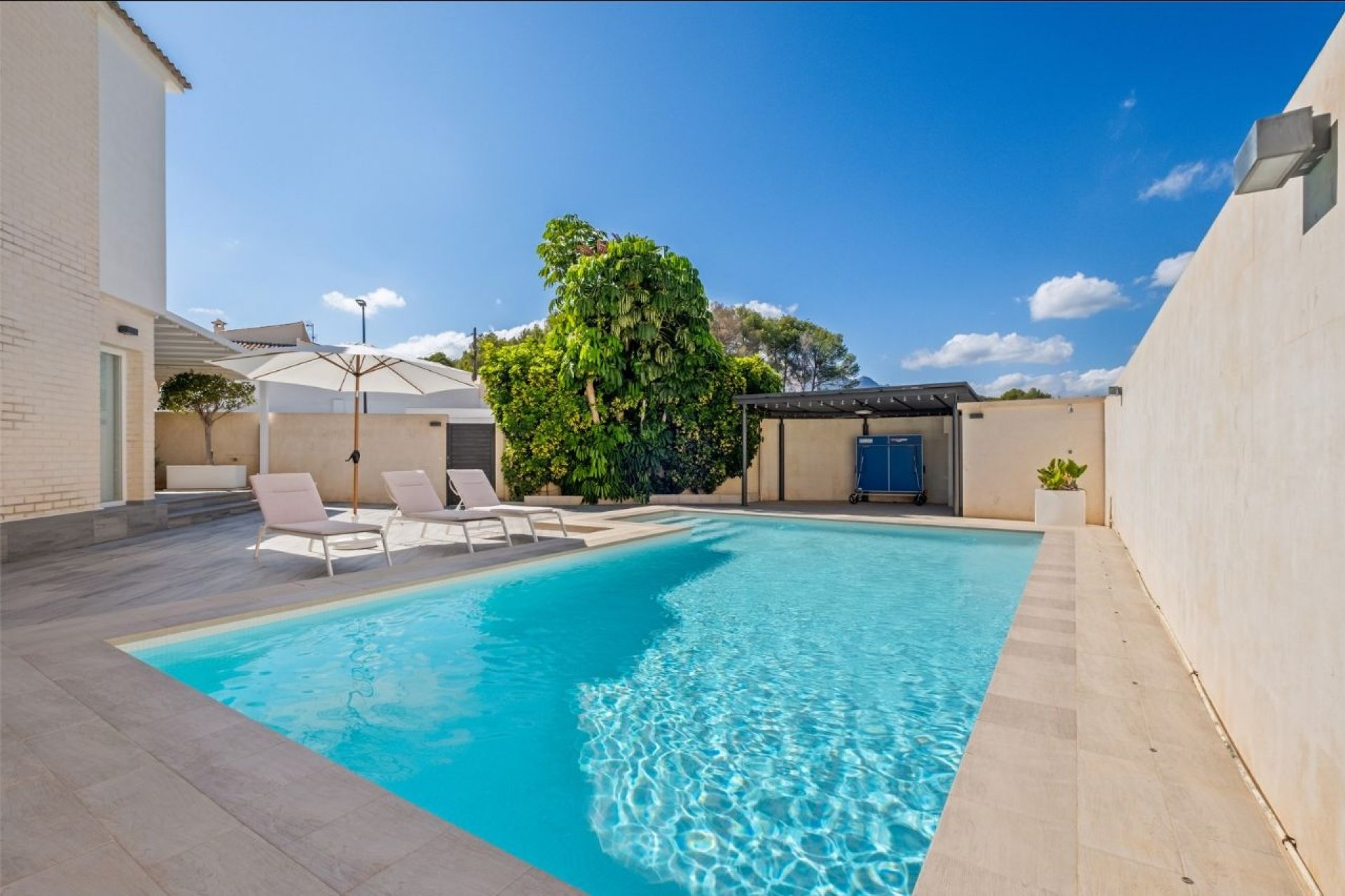 Wiederverkauf - Villa -
Alfas del Pí - Costa Blanca