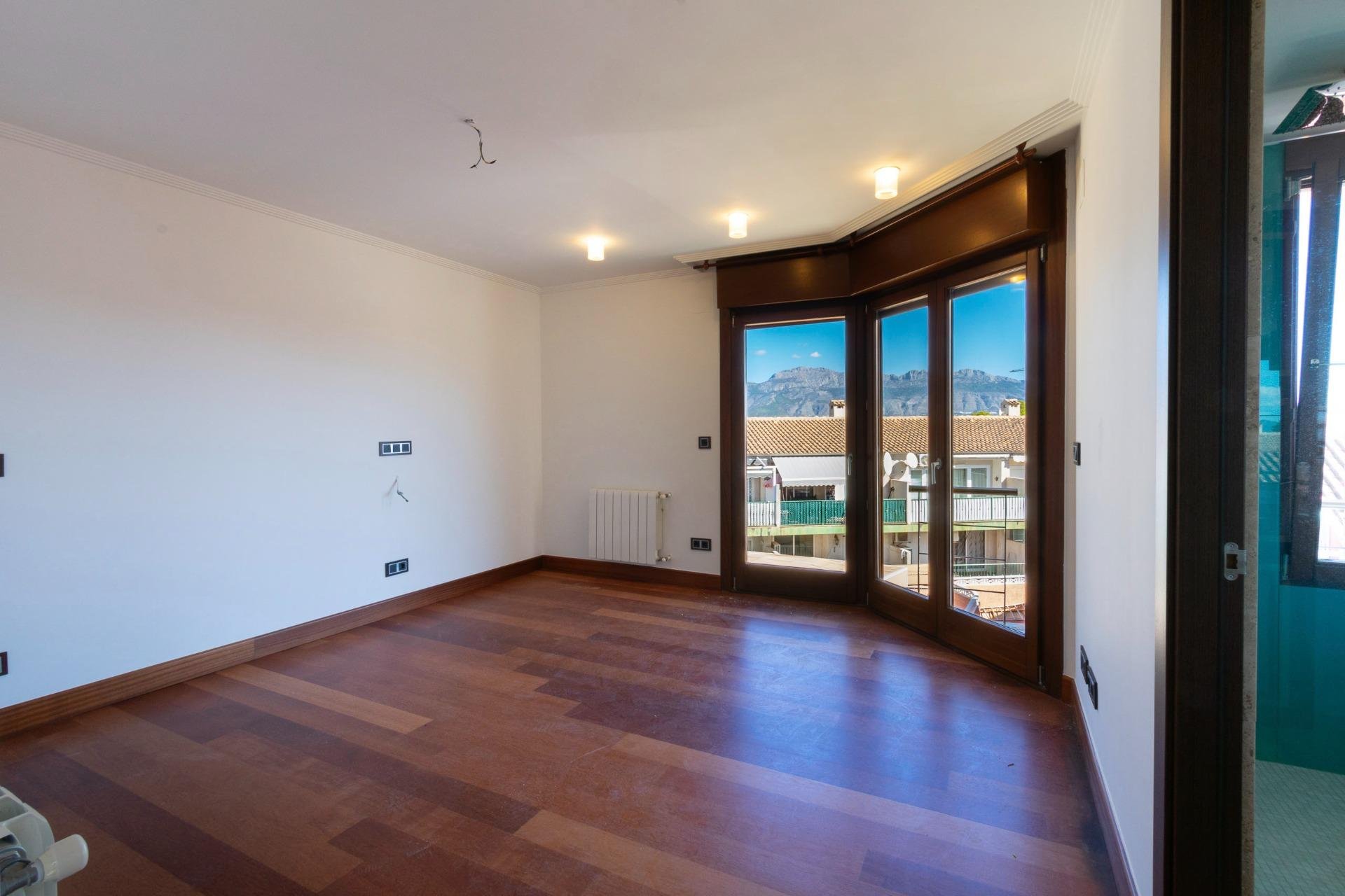 Wiederverkauf - Villa -
Alfas del Pí - Costa Blanca