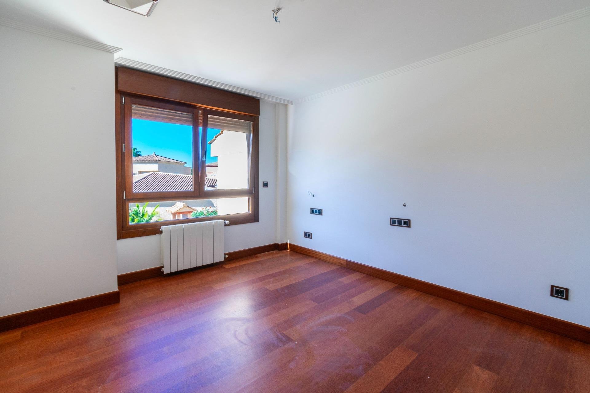 Wiederverkauf - Villa -
Alfas del Pí - Costa Blanca