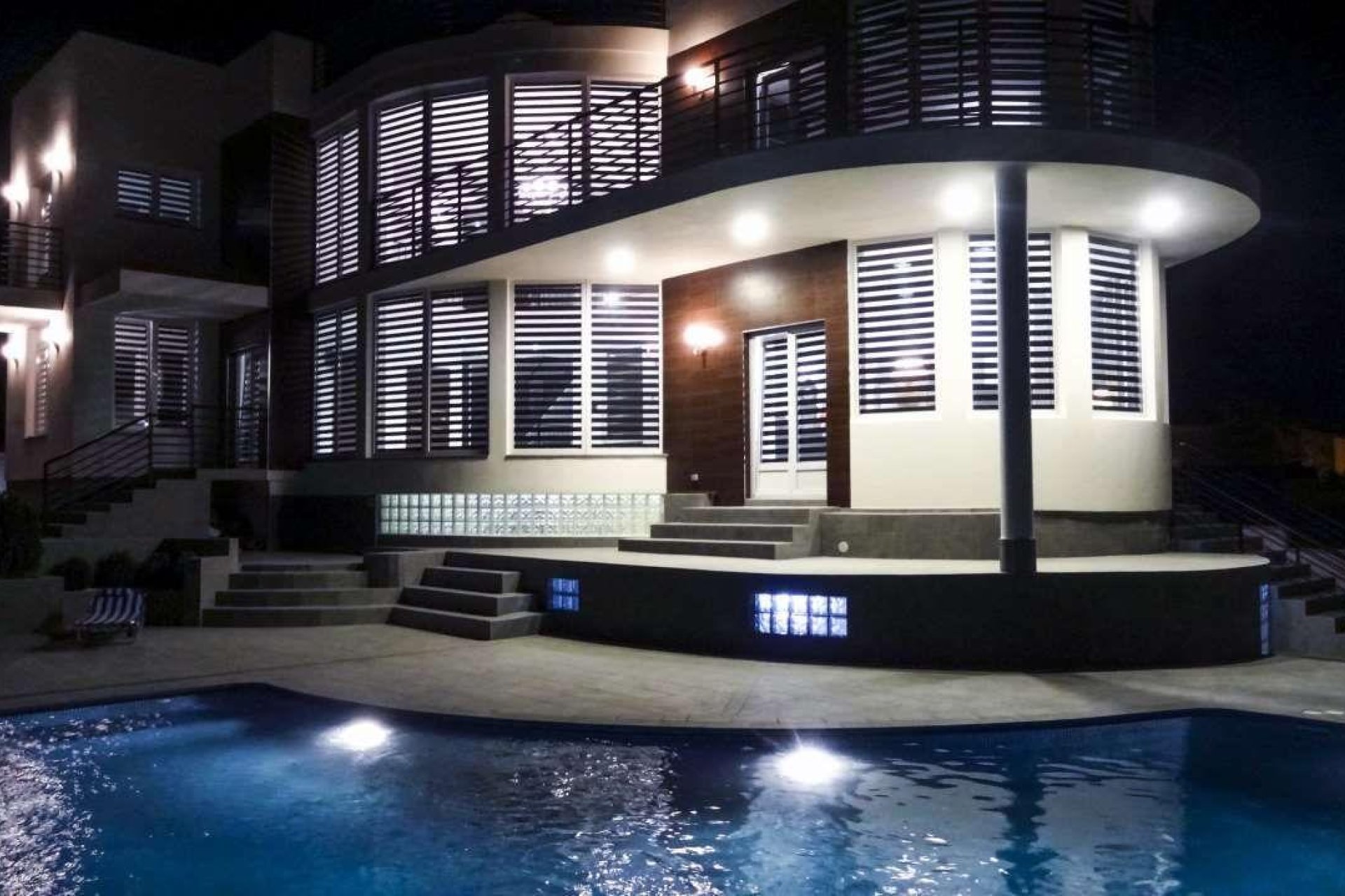 Wiederverkauf - Villa -
Alfas del Pí - Costa Blanca