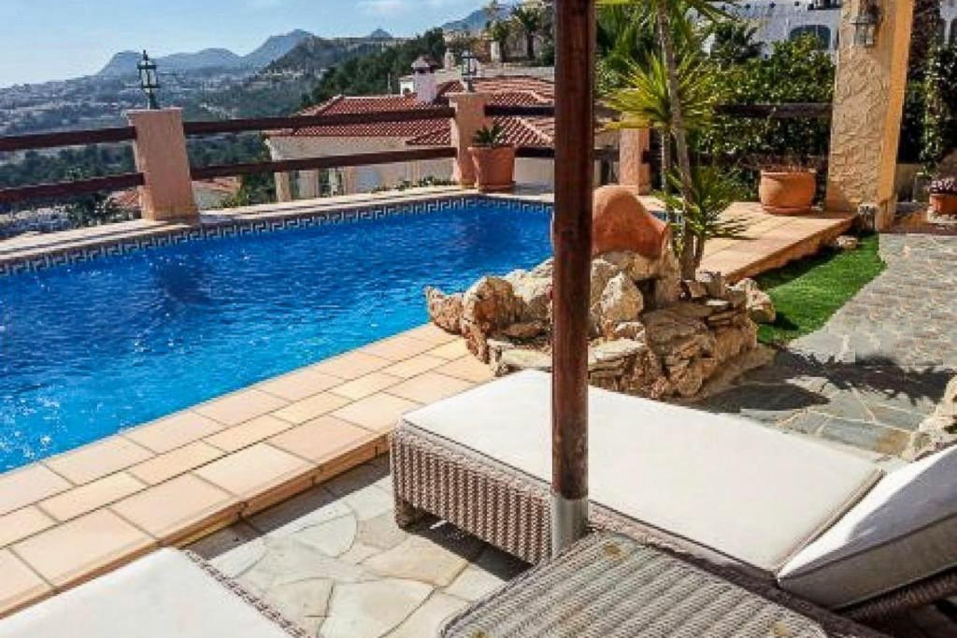 Wiederverkauf - Villa -
Alfas del Pí - Costa Blanca