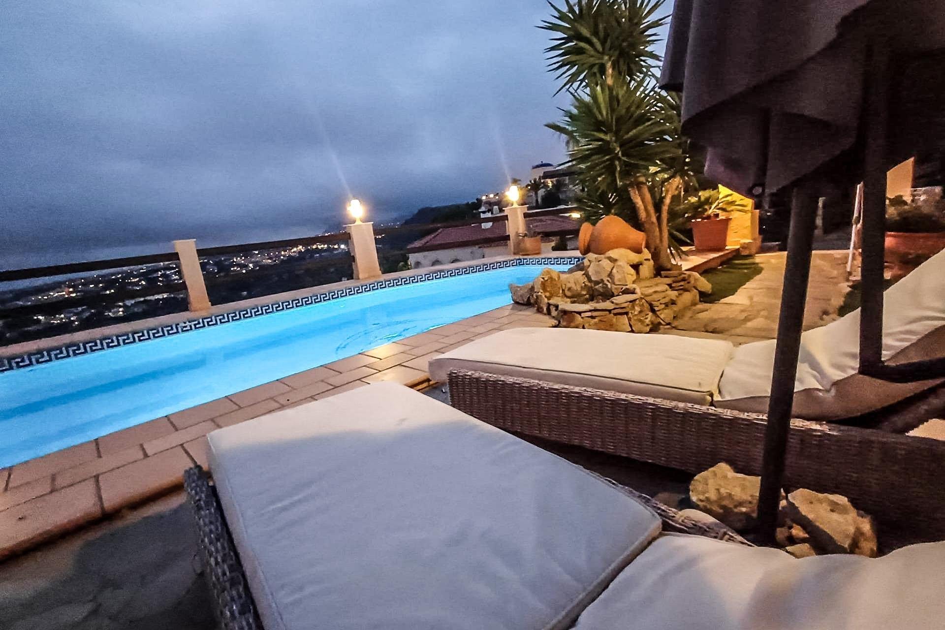 Wiederverkauf - Villa -
Alfas del Pí - Costa Blanca