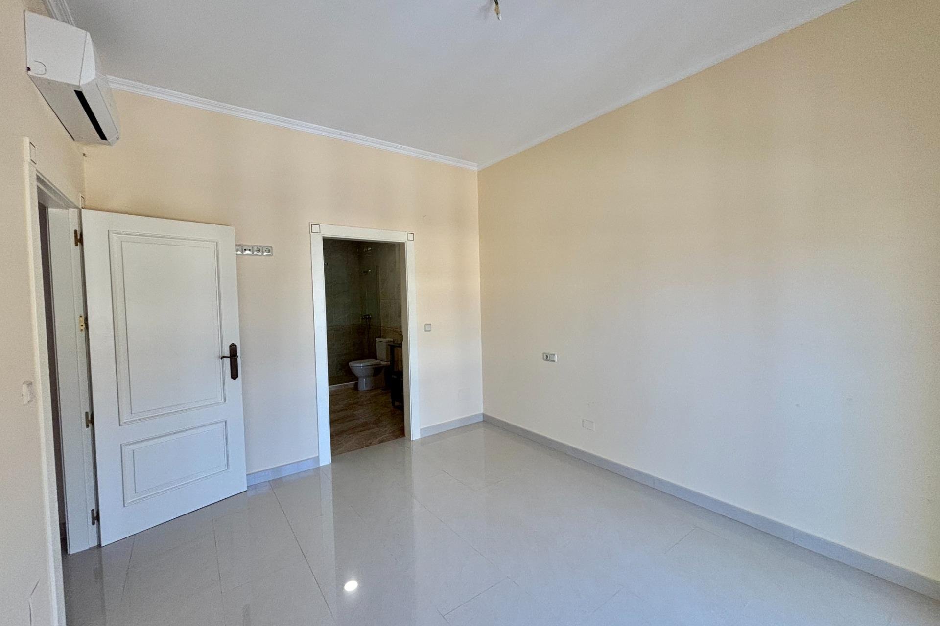Wiederverkauf - Villa -
Cabo Roig - Costa Blanca