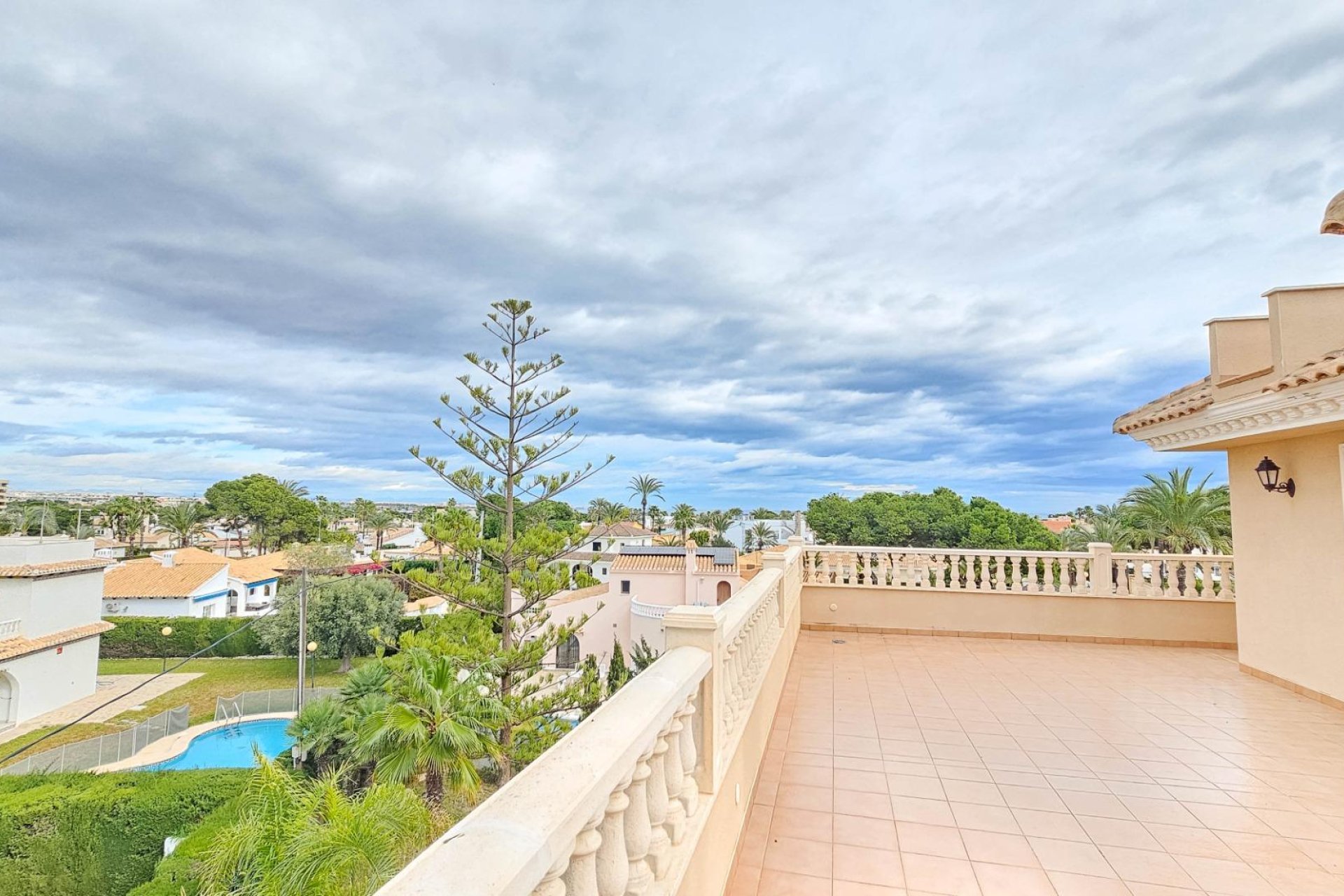 Wiederverkauf - Villa -
Cabo Roig