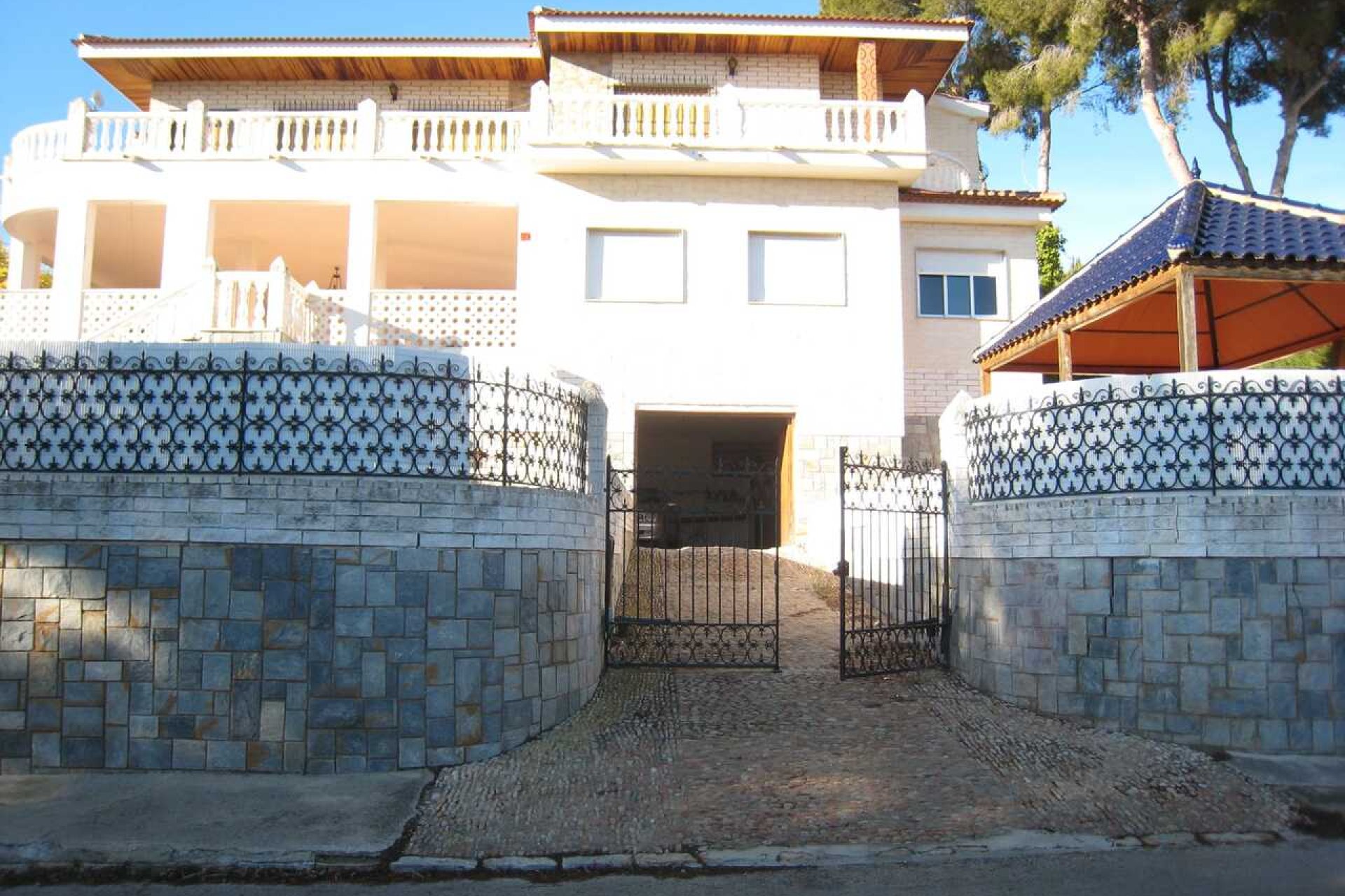 Wiederverkauf - Villa -
Campoamor - Costa Blanca