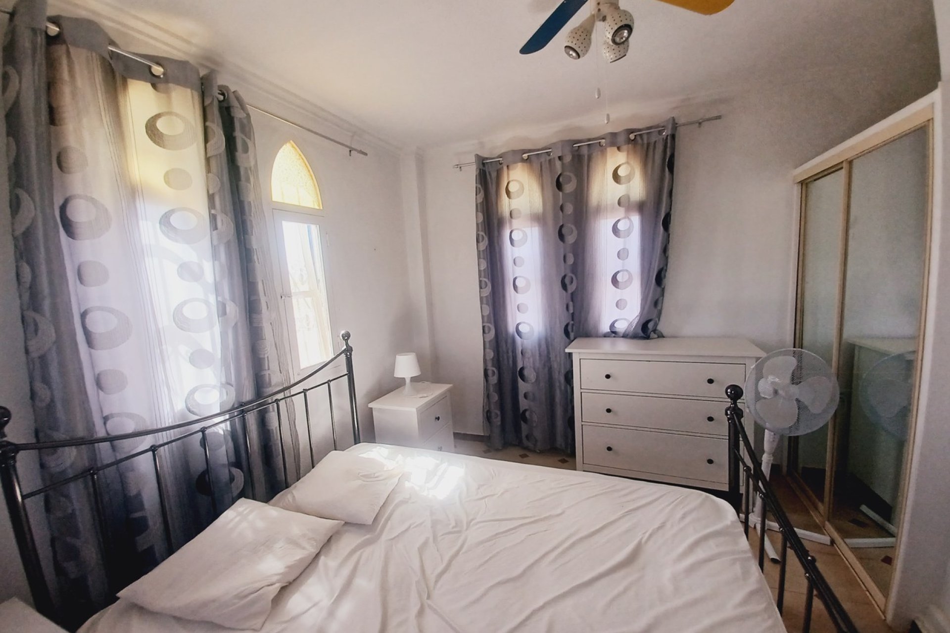 Wiederverkauf - Villa -
Canadas De San Pedro - Inland