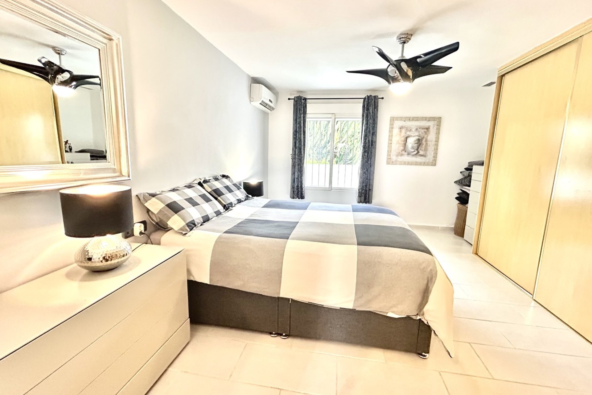 Wiederverkauf - Villa -
Catral - Costa Blanca