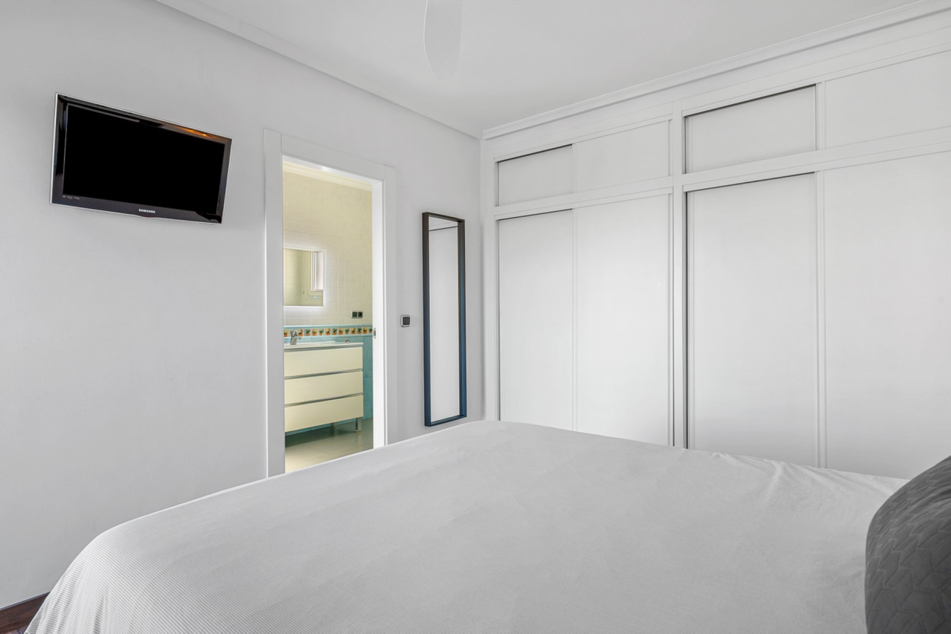 Wiederverkauf - Villa -
Ciudad De Las Comunicaciones - Costa Blanca