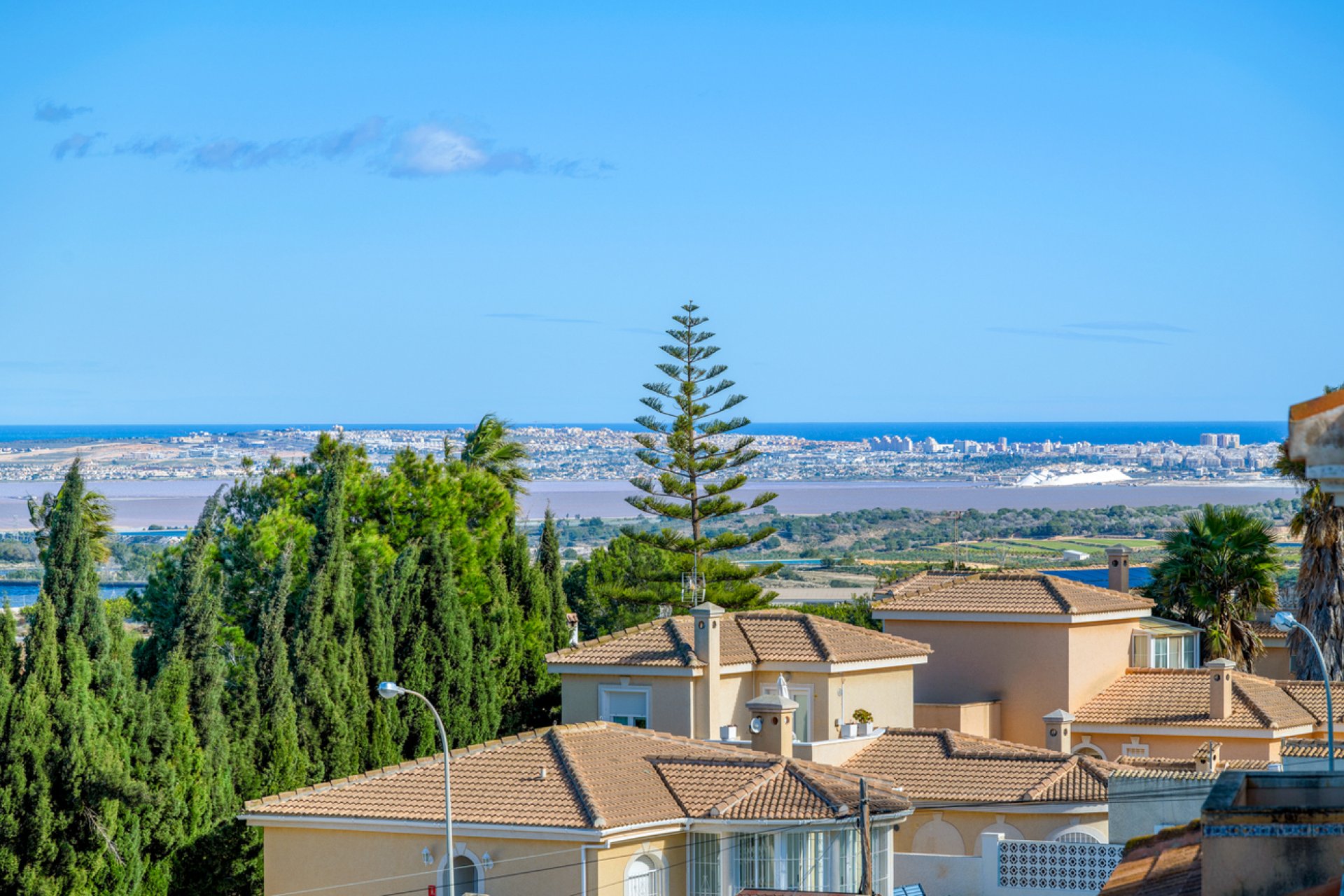Wiederverkauf - Villa -
Ciudad De Las Comunicaciones - Costa Blanca