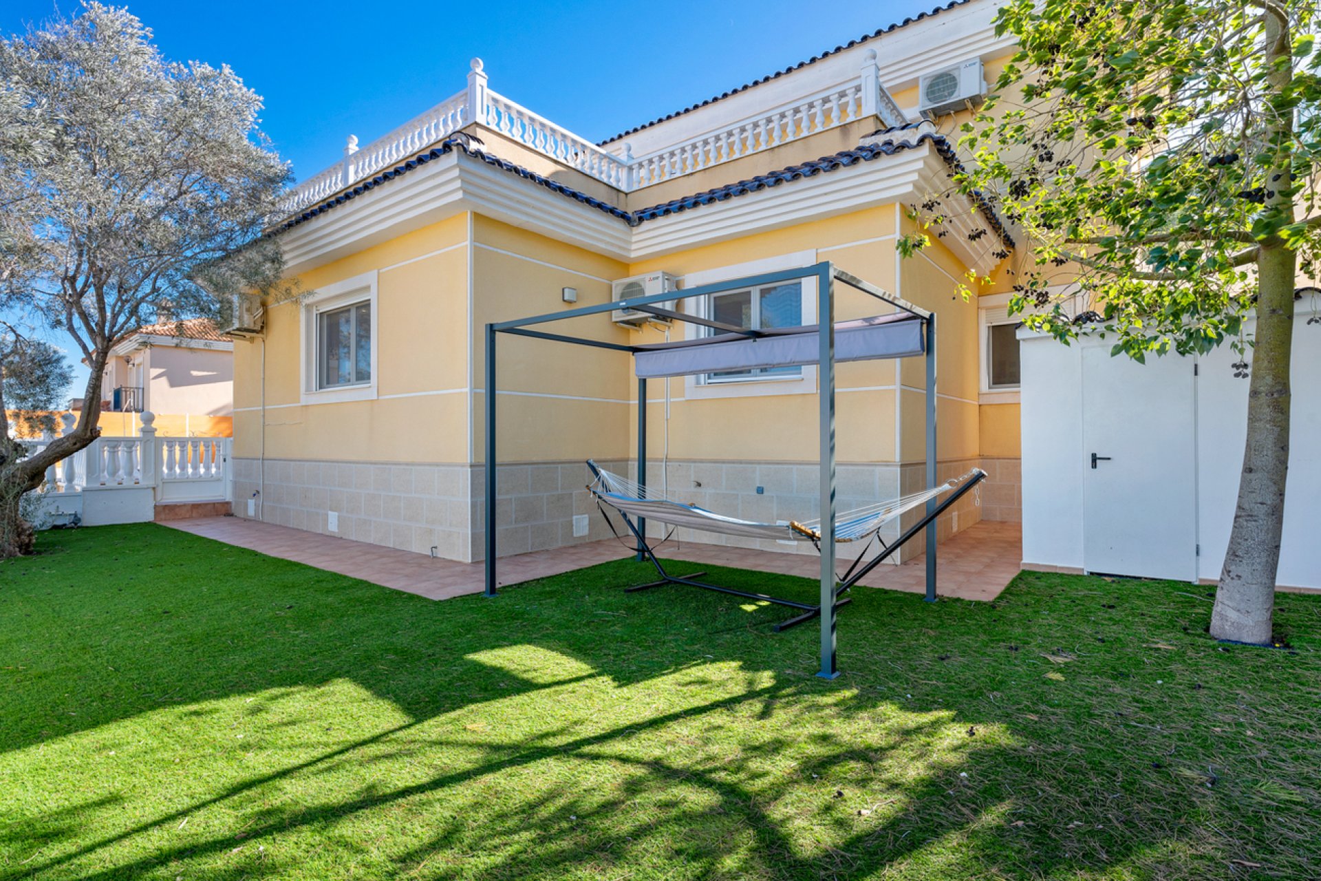Wiederverkauf - Villa -
Ciudad De Las Comunicaciones - Costa Blanca