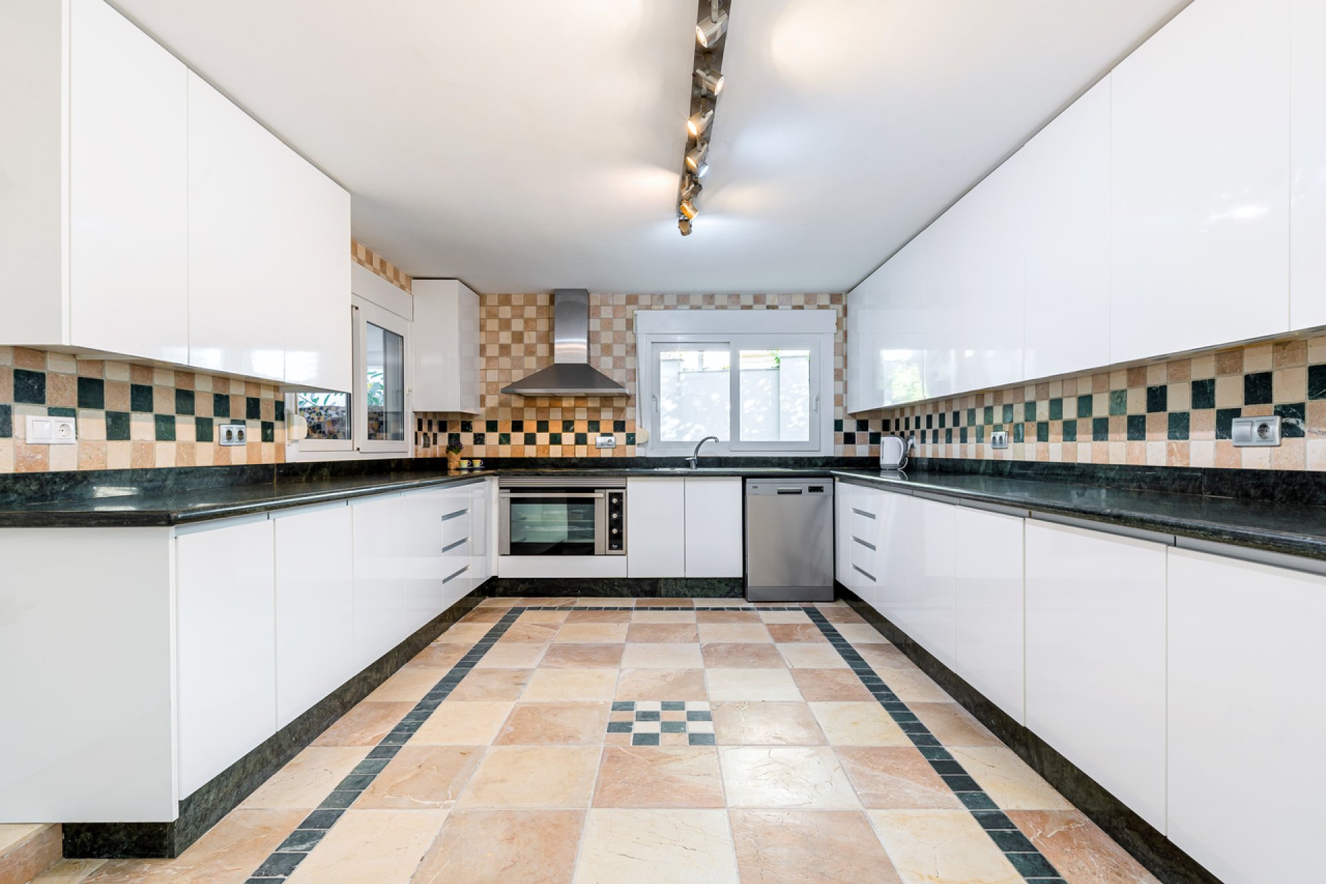 Wiederverkauf - Villa -
Dehesa de Campoamor - Costa Blanca