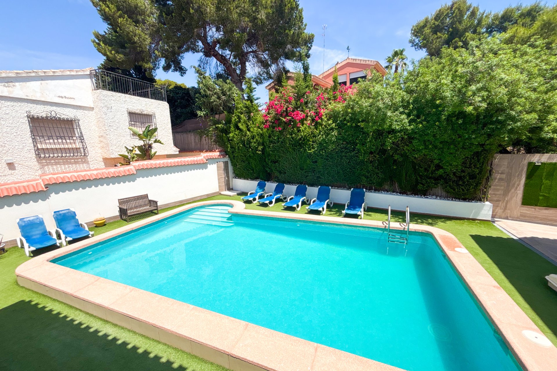 Wiederverkauf - Villa -
Dehesa de Campoamor - Costa Blanca