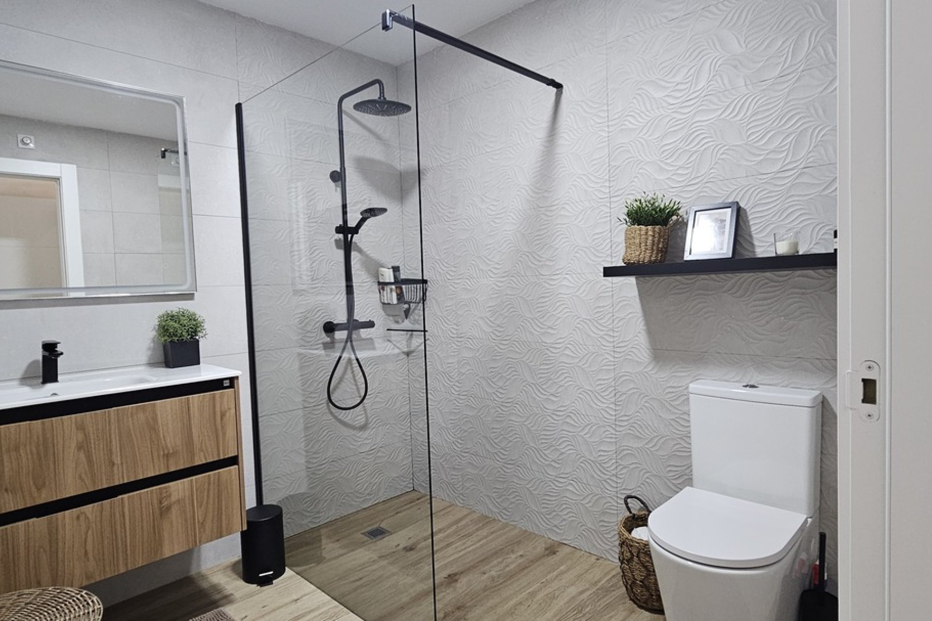 Wiederverkauf - Villa -
Dolores - Sector 4