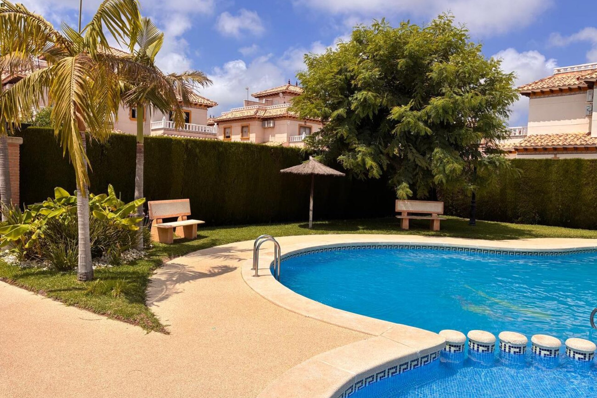 Wiederverkauf - Villa / Doppelhaushälfte -
Lomas de Caboroig - Costa Blanca