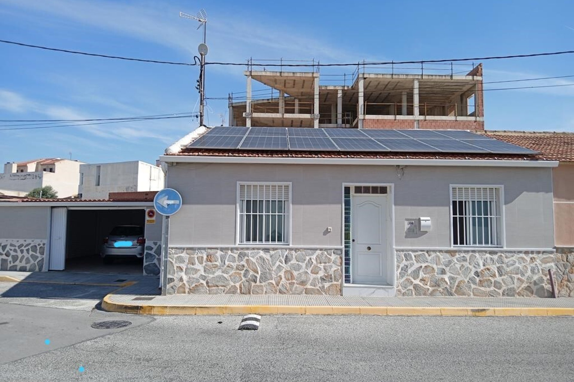 Wiederverkauf - Villa / Doppelhaushälfte -
Los Montesinos - PUEBLO CENTRO